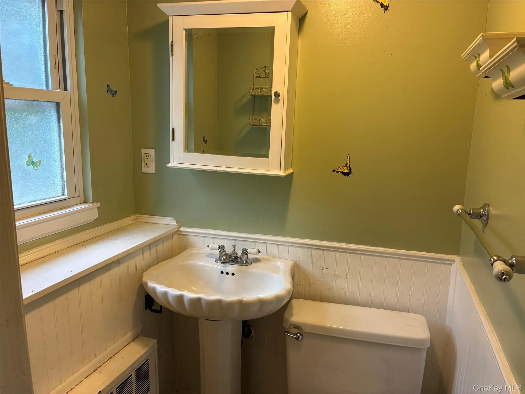 27 Elizabeth Drive, Oyster Bay, NY, 4 Bedrooms Bedrooms, 7 Rooms Rooms,1 BathroomBathrooms,Residential,For Rent,Elizabeth,0,1003210 27 Elizabeth Drive, Oyster Bay, NY, 4 Bedrooms Bedrooms, 7 Rooms Rooms,1 BathroomBathrooms,Residential,For Rent,Elizabeth,0,1003210