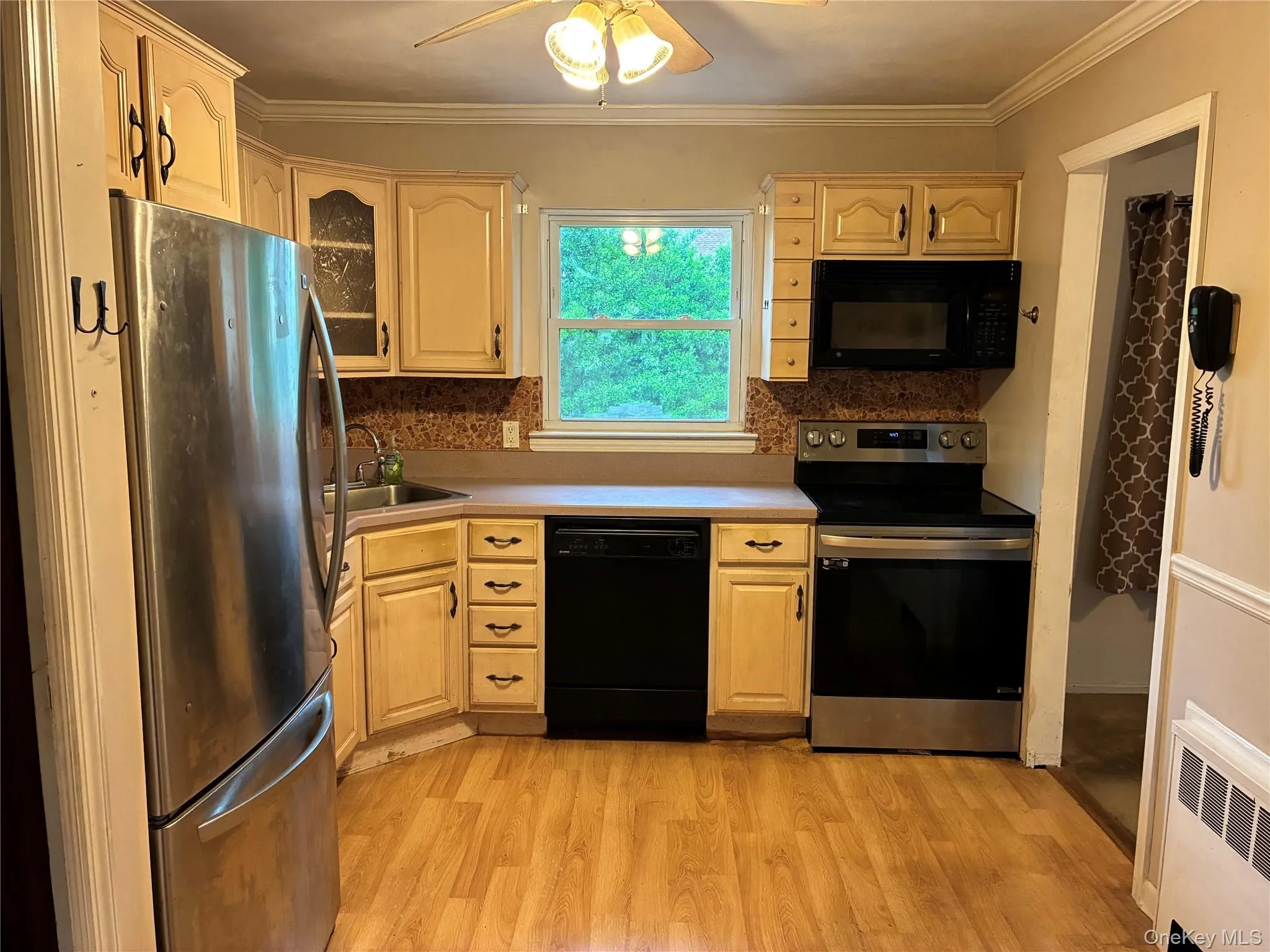 27 Elizabeth Drive, Oyster Bay, NY, 4 Bedrooms Bedrooms, 7 Rooms Rooms,1 BathroomBathrooms,Residential,For Rent,Elizabeth,0,1003210 27 Elizabeth Drive, Oyster Bay, NY, 4 Bedrooms Bedrooms, 7 Rooms Rooms,1 BathroomBathrooms,Residential,For Rent,Elizabeth,0,1003210