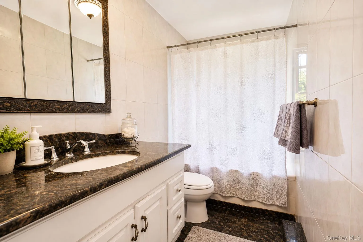 Main Hall Full Bath Main Hall Full Bath