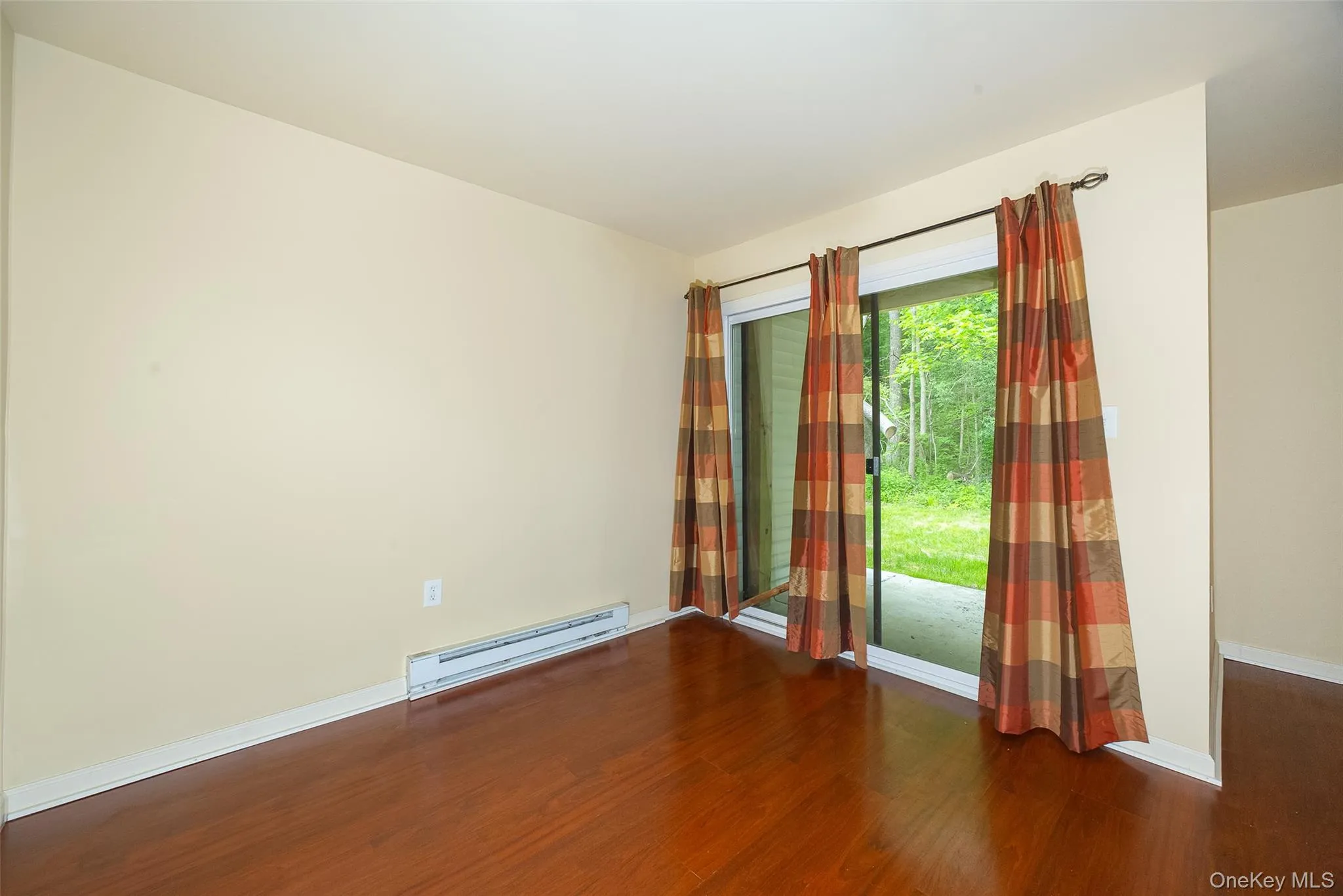 19 Scarborough Lane, Wappinger, NY, 1 Bedroom Bedrooms, 4 Rooms Rooms,1 BathroomBathrooms,Residential Lease,For Rent,Scarborough,0,1003221 19 Scarborough Lane, Wappinger, NY, 1 Bedroom Bedrooms, 4 Rooms Rooms,1 BathroomBathrooms,Residential Lease,For Rent,Scarborough,0,1003221