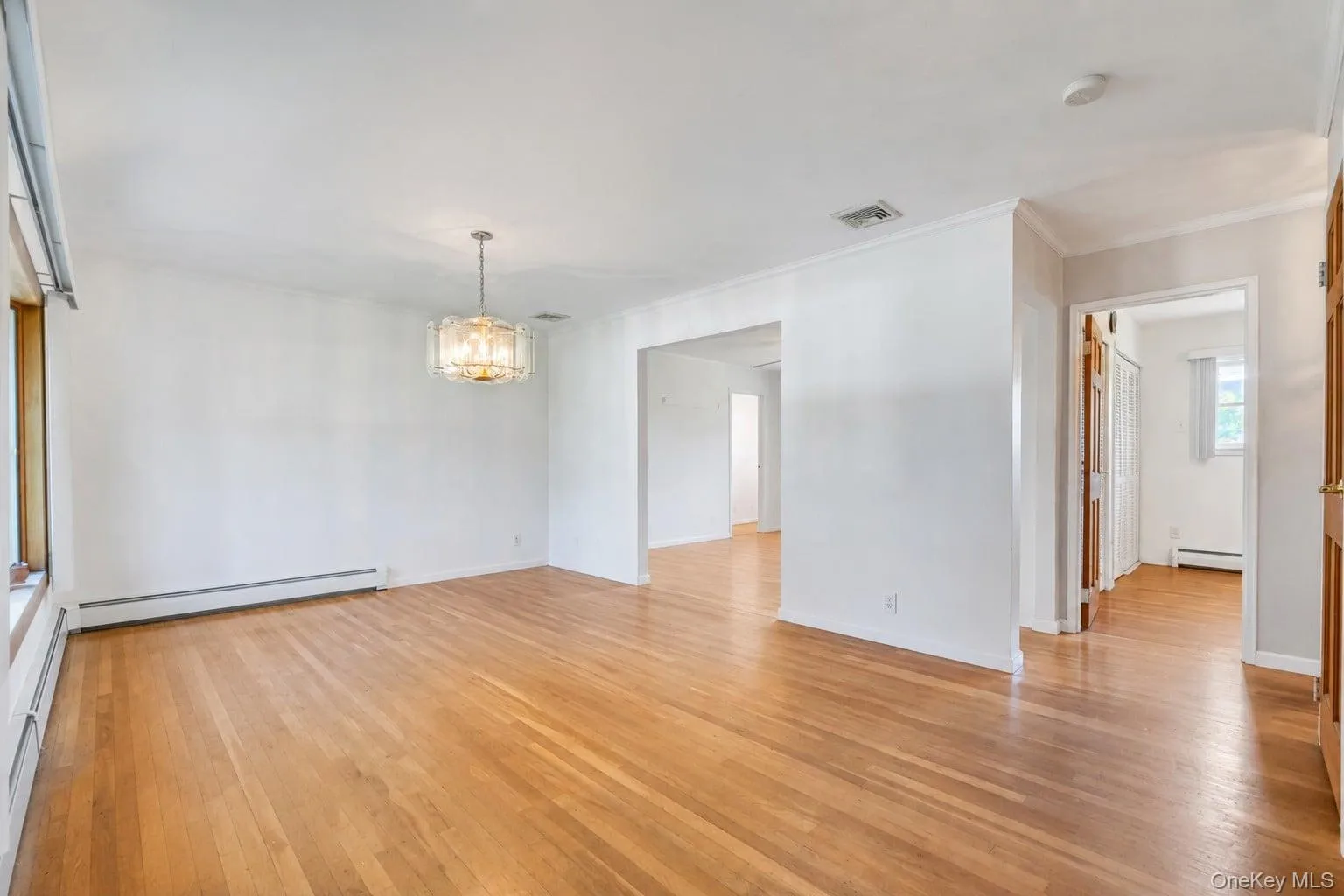 13 Fruitwood Lane, Smithtown, NY, 3 Bedrooms Bedrooms, 8 Rooms Rooms,2 BathroomsBathrooms,Residential,For Rent,Fruitwood,0,1003225 13 Fruitwood Lane, Smithtown, NY, 3 Bedrooms Bedrooms, 8 Rooms Rooms,2 BathroomsBathrooms,Residential,For Rent,Fruitwood,0,1003225