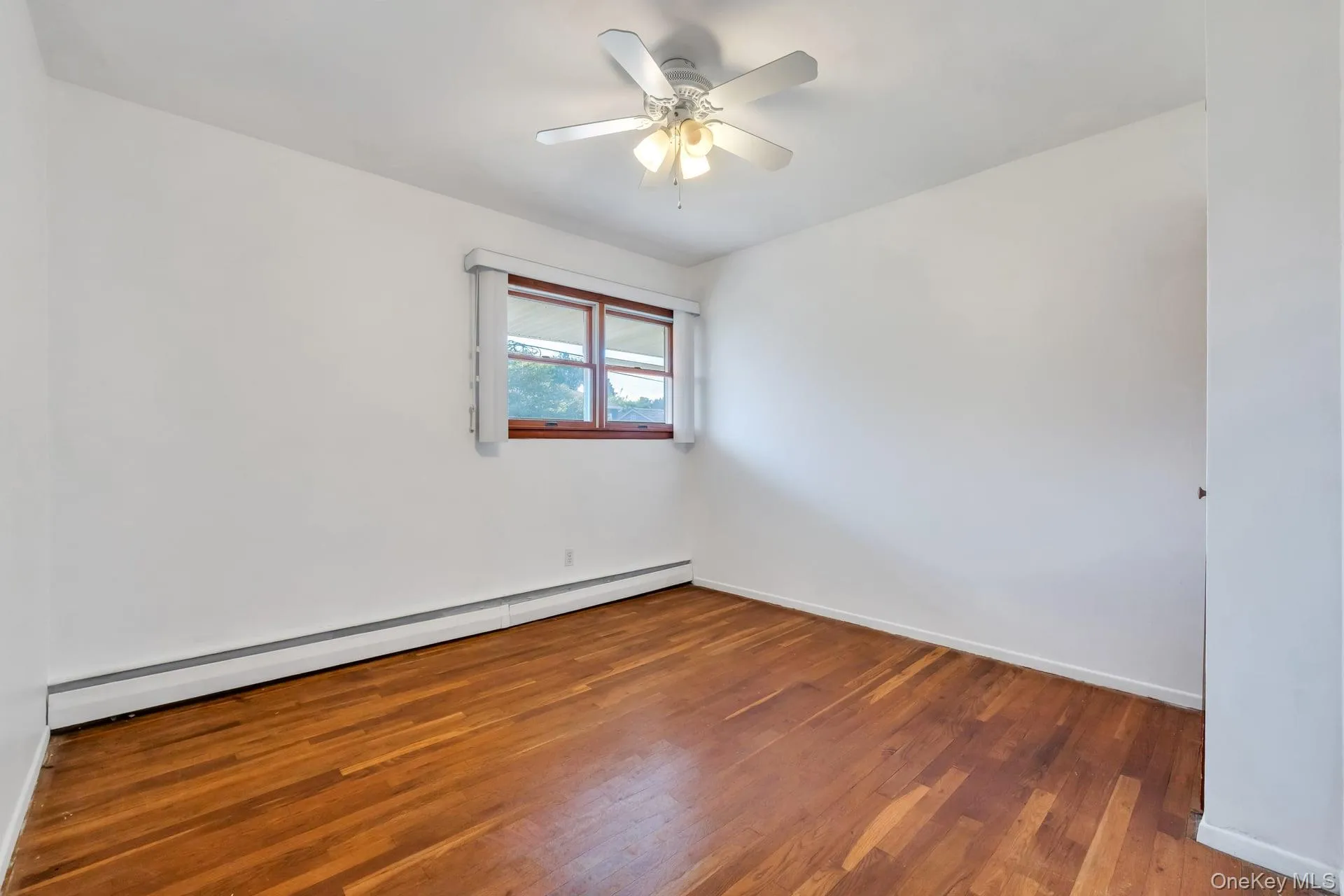 13 Fruitwood Lane, Smithtown, NY, 3 Bedrooms Bedrooms, 8 Rooms Rooms,2 BathroomsBathrooms,Residential,For Rent,Fruitwood,0,1003225 13 Fruitwood Lane, Smithtown, NY, 3 Bedrooms Bedrooms, 8 Rooms Rooms,2 BathroomsBathrooms,Residential,For Rent,Fruitwood,0,1003225