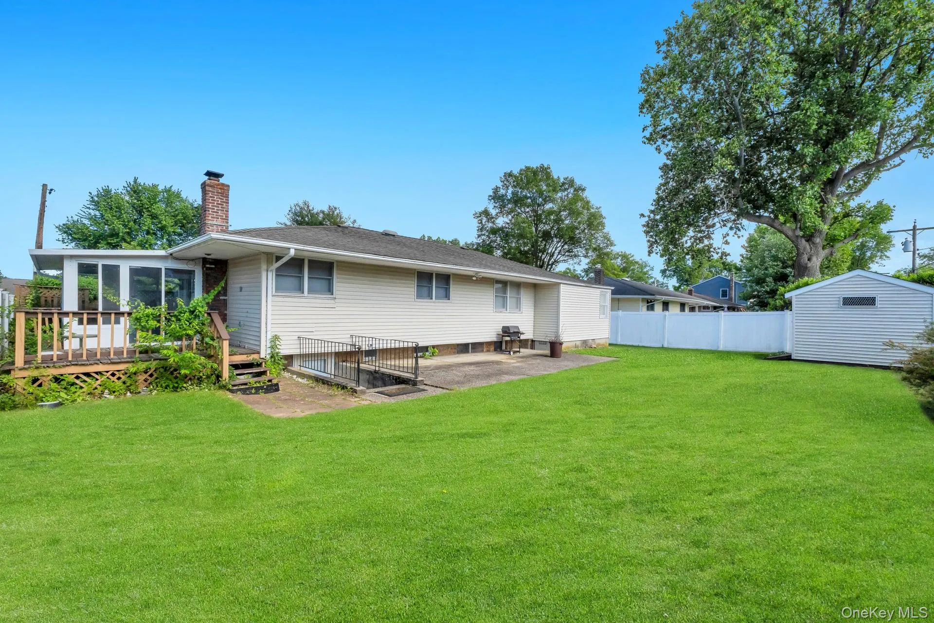 13 Fruitwood Lane, Smithtown, NY, 3 Bedrooms Bedrooms, 8 Rooms Rooms,2 BathroomsBathrooms,Residential,For Rent,Fruitwood,0,1003225 13 Fruitwood Lane, Smithtown, NY, 3 Bedrooms Bedrooms, 8 Rooms Rooms,2 BathroomsBathrooms,Residential,For Rent,Fruitwood,0,1003225