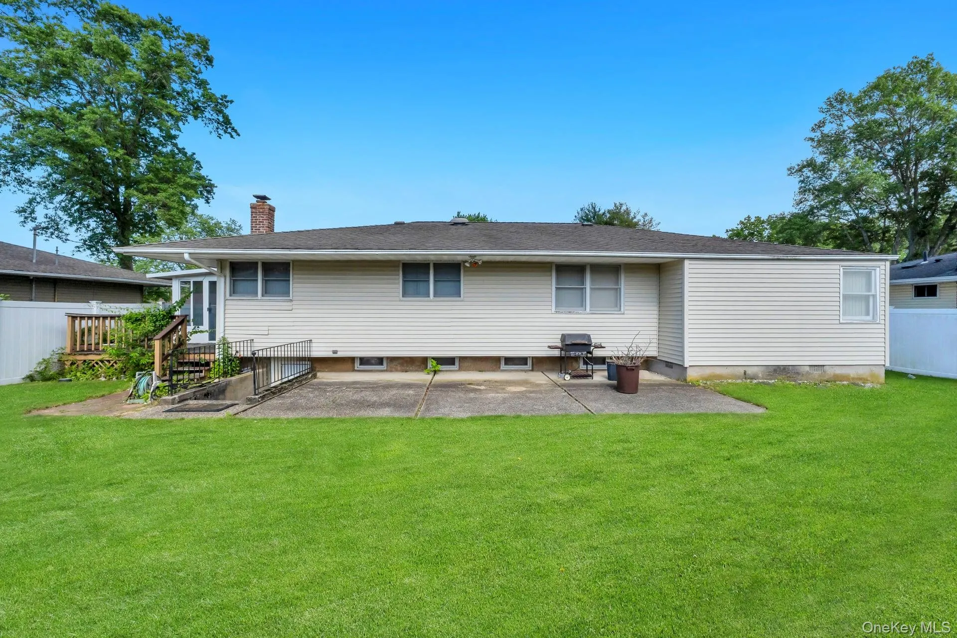 13 Fruitwood Lane, Smithtown, NY, 3 Bedrooms Bedrooms, 8 Rooms Rooms,2 BathroomsBathrooms,Residential,For Rent,Fruitwood,0,1003225 13 Fruitwood Lane, Smithtown, NY, 3 Bedrooms Bedrooms, 8 Rooms Rooms,2 BathroomsBathrooms,Residential,For Rent,Fruitwood,0,1003225