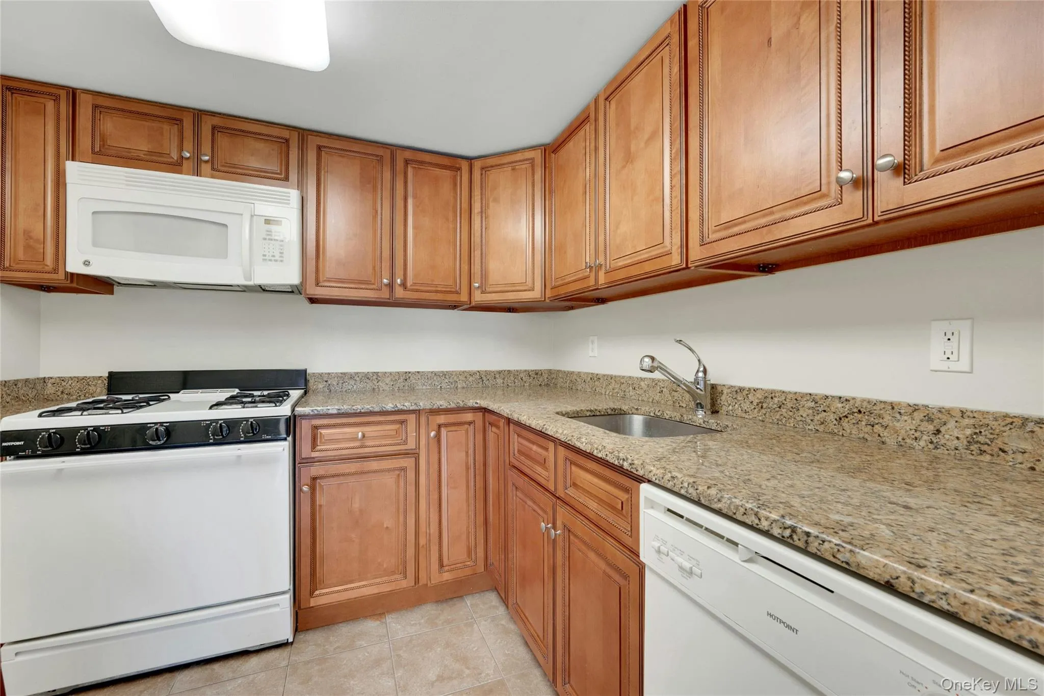 2 Park Avenue, Eastchester, NY, 1 Bedroom Bedrooms, 3 Rooms Rooms,1 BathroomBathrooms,Residential Lease,For Rent,Park,0,1003226 2 Park Avenue, Eastchester, NY, 1 Bedroom Bedrooms, 3 Rooms Rooms,1 BathroomBathrooms,Residential Lease,For Rent,Park,0,1003226