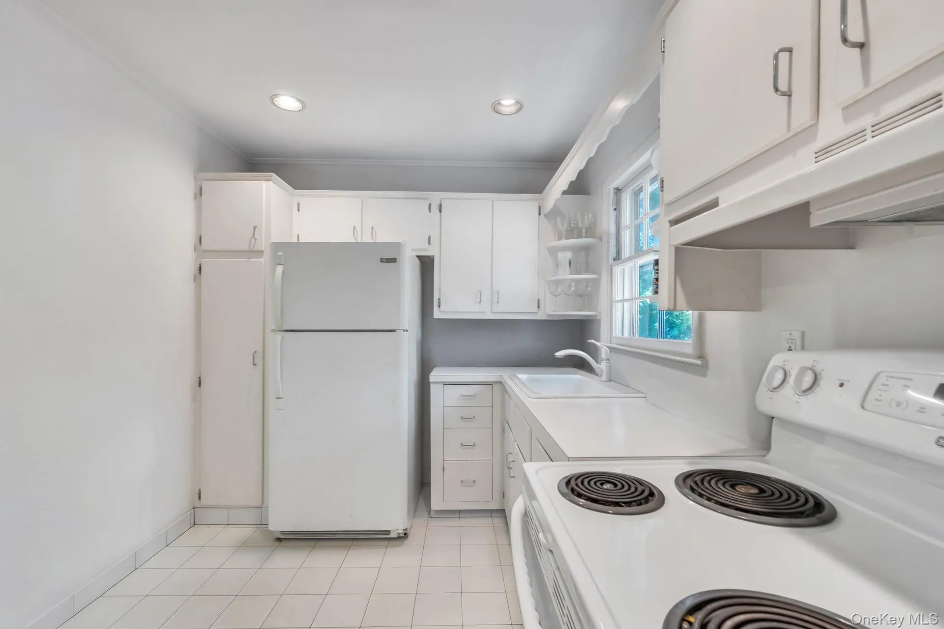 64 Cove Hollow Road, East Hampton, NY, 2 Bedrooms Bedrooms, 6 Rooms Rooms,1 BathroomBathrooms,Residential,For Rent,Cove Hollow,0,1003230 64 Cove Hollow Road, East Hampton, NY, 2 Bedrooms Bedrooms, 6 Rooms Rooms,1 BathroomBathrooms,Residential,For Rent,Cove Hollow,0,1003230