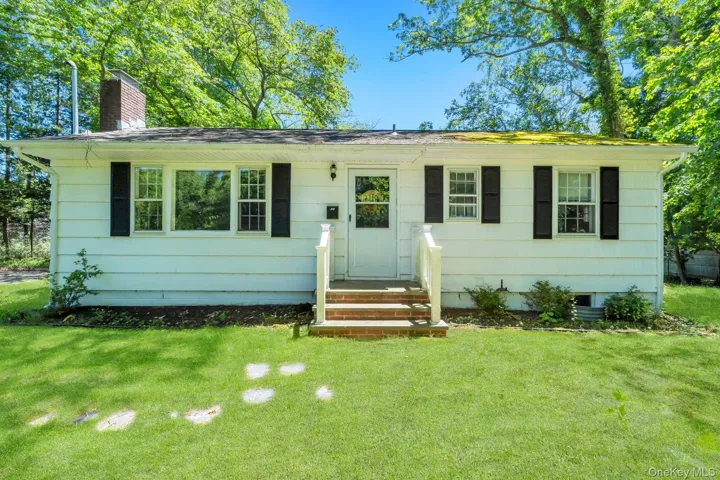 64 Cove Hollow Road, East Hampton, New York 11937
