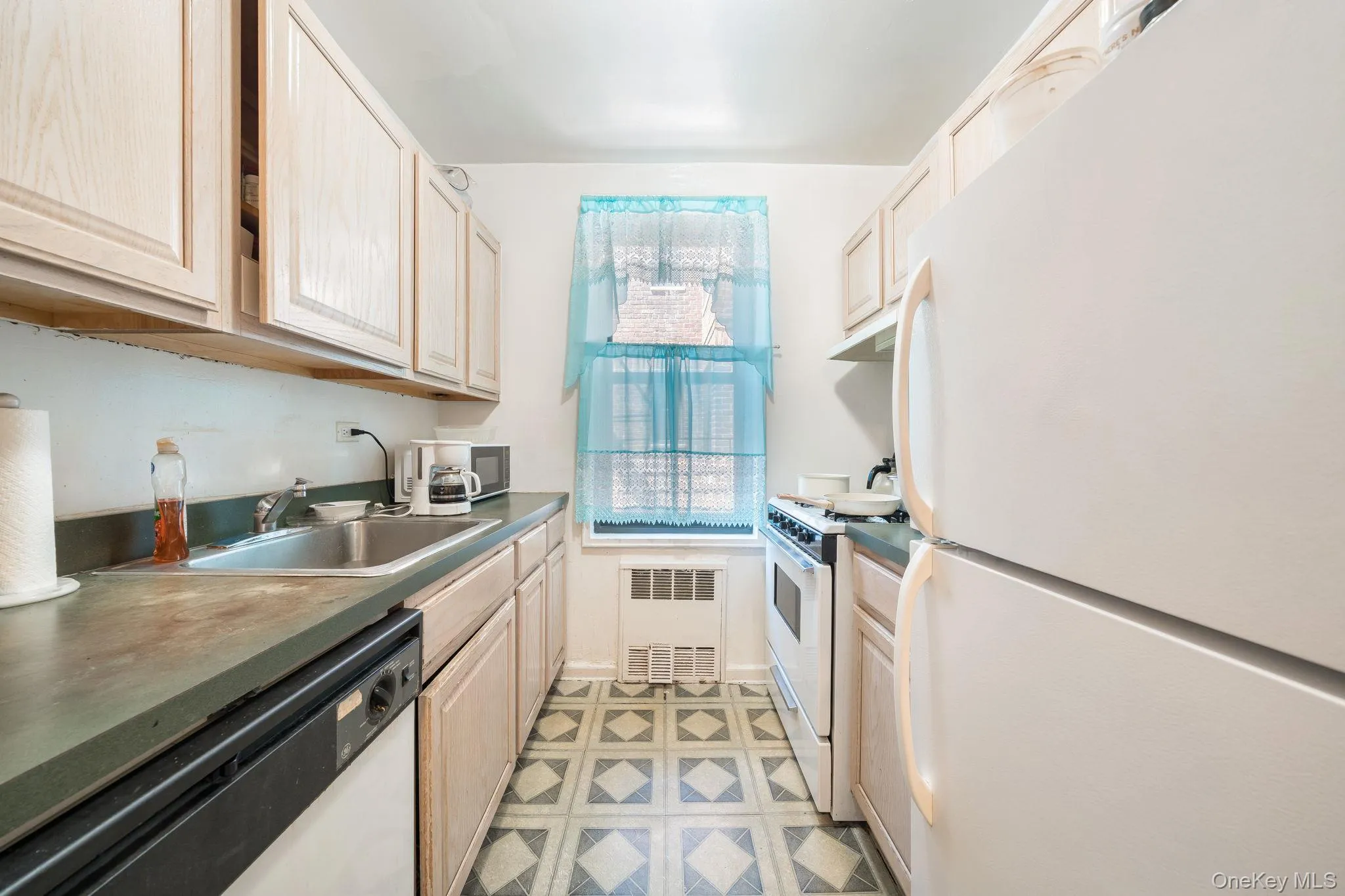 84-01 Main Street, New York, NY, 1 Bedroom Bedrooms, 3 Rooms Rooms,1 BathroomBathrooms,Residential,For Rent,Main,0,1003235 84-01 Main Street, New York, NY, 1 Bedroom Bedrooms, 3 Rooms Rooms,1 BathroomBathrooms,Residential,For Rent,Main,0,1003235