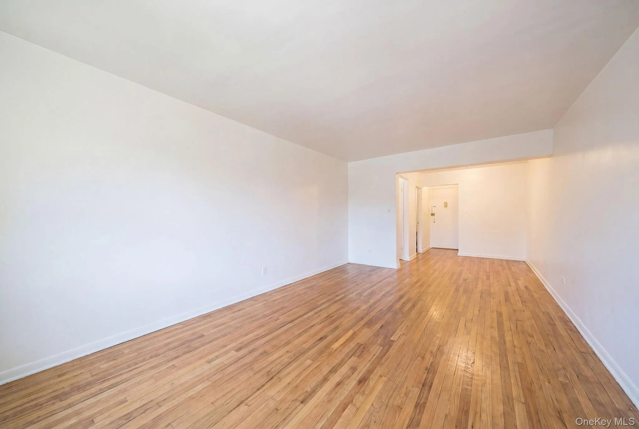84-01 Main Street, New York, NY, 1 Bedroom Bedrooms, 3 Rooms Rooms,1 BathroomBathrooms,Residential,For Rent,Main,0,1003235 84-01 Main Street, New York, NY, 1 Bedroom Bedrooms, 3 Rooms Rooms,1 BathroomBathrooms,Residential,For Rent,Main,0,1003235