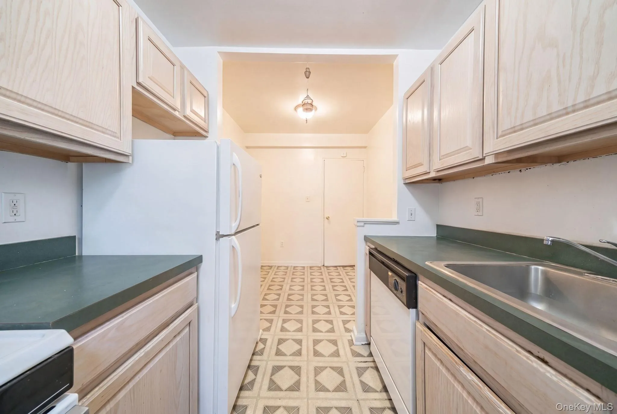 84-01 Main Street, New York, NY, 1 Bedroom Bedrooms, 3 Rooms Rooms,1 BathroomBathrooms,Residential,For Rent,Main,0,1003235 84-01 Main Street, New York, NY, 1 Bedroom Bedrooms, 3 Rooms Rooms,1 BathroomBathrooms,Residential,For Rent,Main,0,1003235