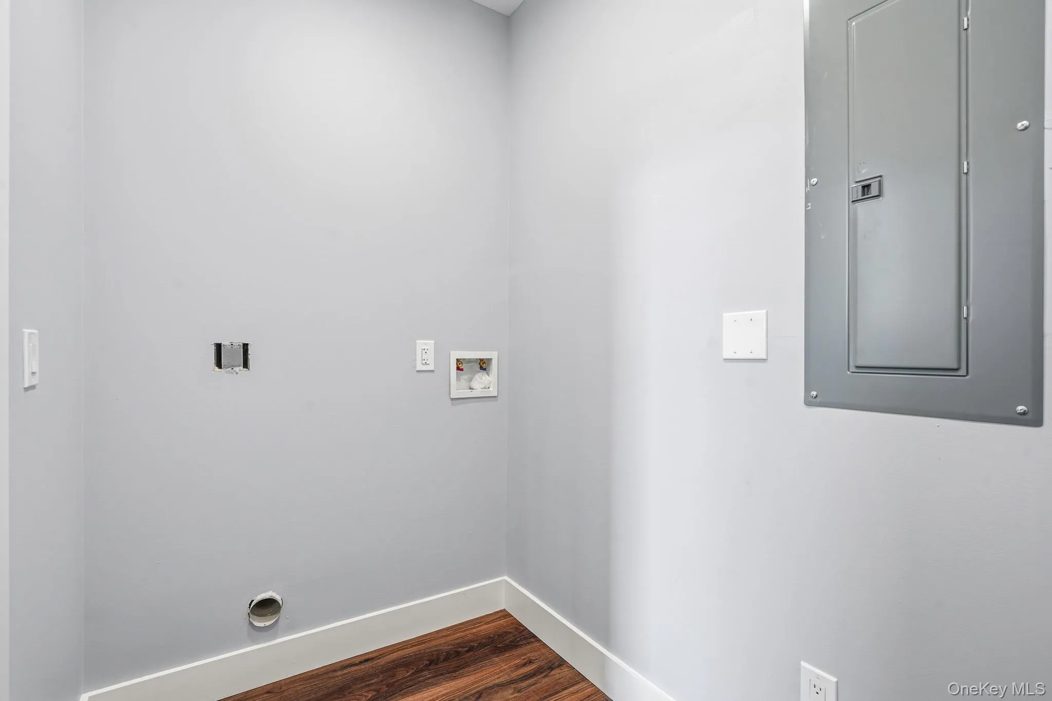 4 Corine Drive, Poughkeepsie, NY, 4 Bedrooms Bedrooms, 9 Rooms Rooms,3 BathroomsBathrooms,Residential,For Rent,Corine,0,1003240 4 Corine Drive, Poughkeepsie, NY, 4 Bedrooms Bedrooms, 9 Rooms Rooms,3 BathroomsBathrooms,Residential,For Rent,Corine,0,1003240