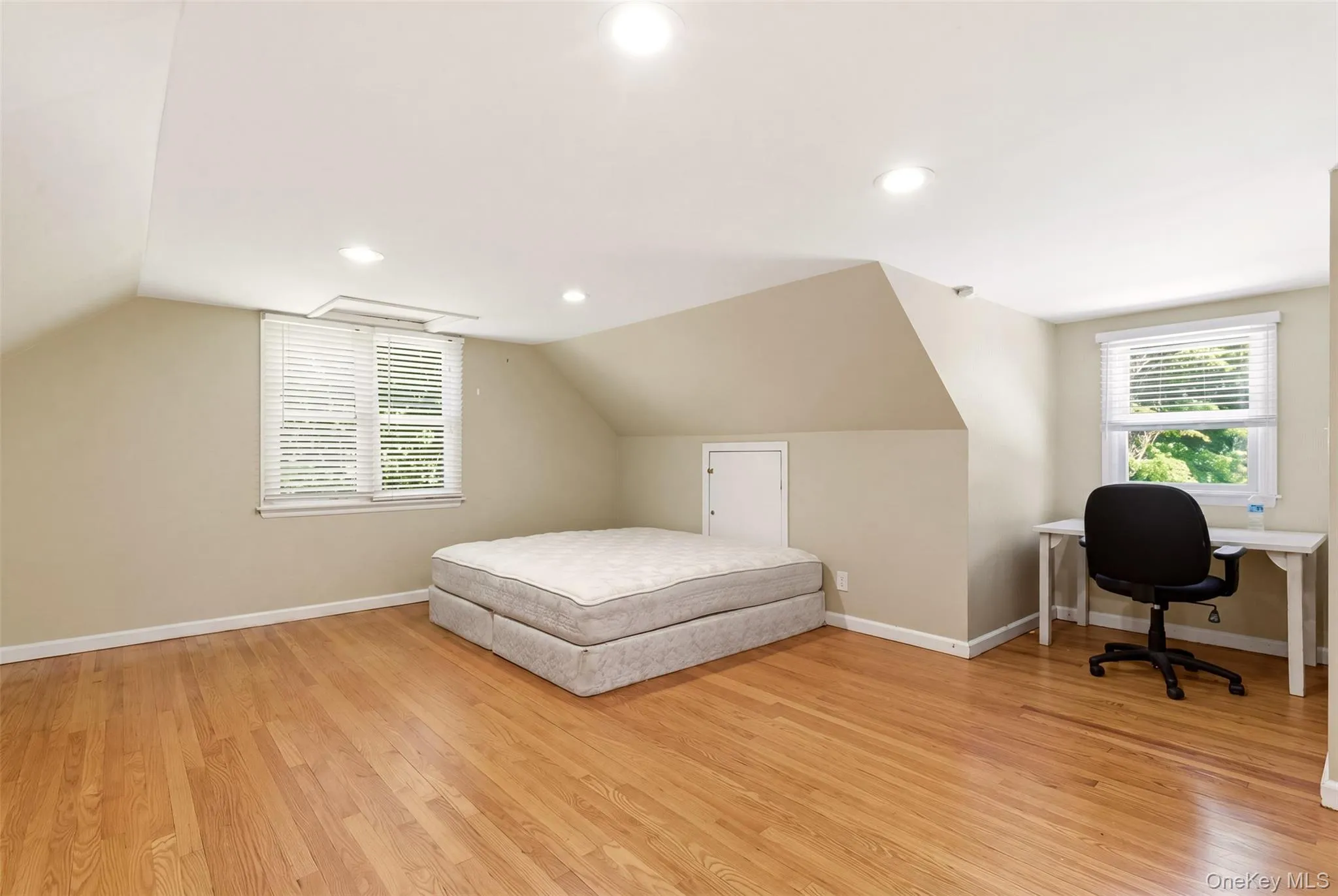 106 Vineyard Road, Huntington, NY, 4 Bedrooms Bedrooms, 8 Rooms Rooms,3 BathroomsBathrooms,Residential Sale,For Rent,Vineyard,0,1003249 106 Vineyard Road, Huntington, NY, 4 Bedrooms Bedrooms, 8 Rooms Rooms,3 BathroomsBathrooms,Residential Sale,For Rent,Vineyard,0,1003249