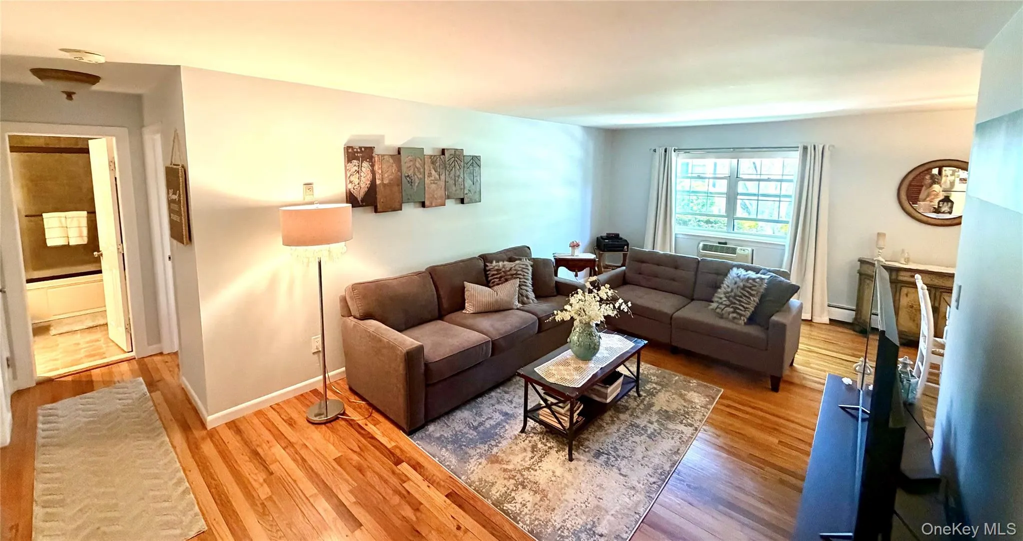 328 Lakeland Avenue, Islip, NY, 1 Bedroom Bedrooms, 4 Rooms Rooms,1 BathroomBathrooms,Residential,For Rent,Lakeland,0,1003250 328 Lakeland Avenue, Islip, NY, 1 Bedroom Bedrooms, 4 Rooms Rooms,1 BathroomBathrooms,Residential,For Rent,Lakeland,0,1003250