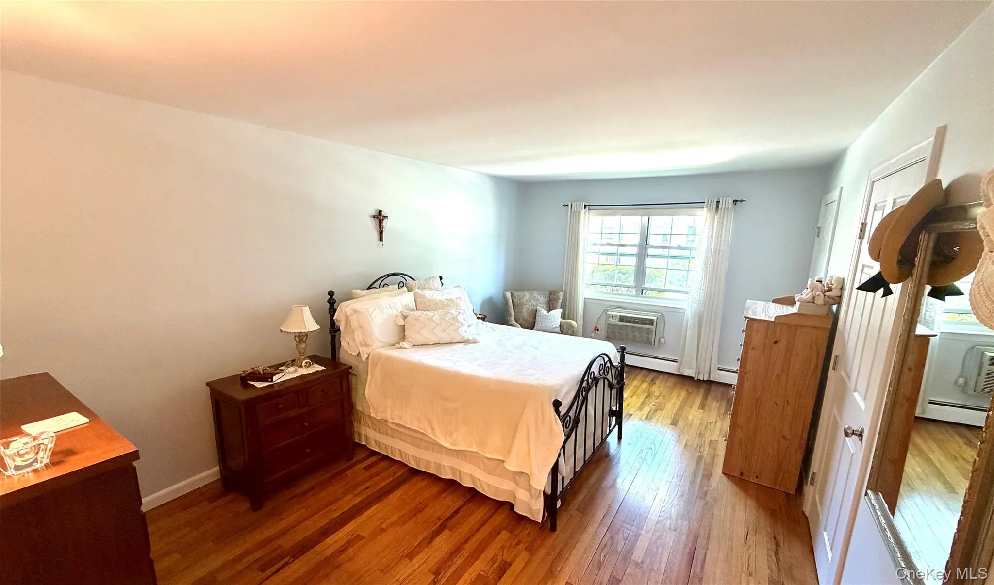 328 Lakeland Avenue, Islip, NY, 1 Bedroom Bedrooms, 4 Rooms Rooms,1 BathroomBathrooms,Residential,For Rent,Lakeland,0,1003250 328 Lakeland Avenue, Islip, NY, 1 Bedroom Bedrooms, 4 Rooms Rooms,1 BathroomBathrooms,Residential,For Rent,Lakeland,0,1003250