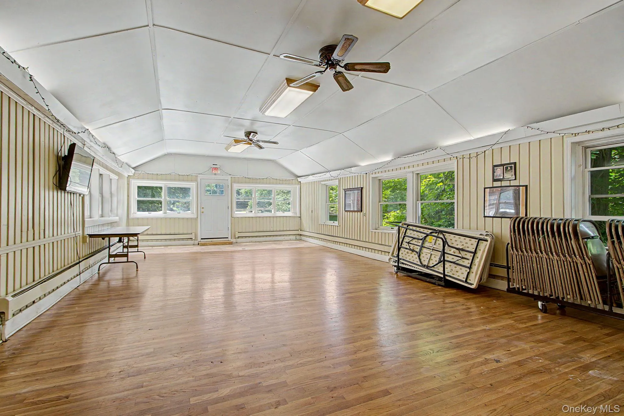 12 Lake Drive, Clarkstown, NY, 3 Bedrooms Bedrooms, 9 Rooms Rooms,2 BathroomsBathrooms,Residential,For Rent,Lake,0,1003256 12 Lake Drive, Clarkstown, NY, 3 Bedrooms Bedrooms, 9 Rooms Rooms,2 BathroomsBathrooms,Residential,For Rent,Lake,0,1003256