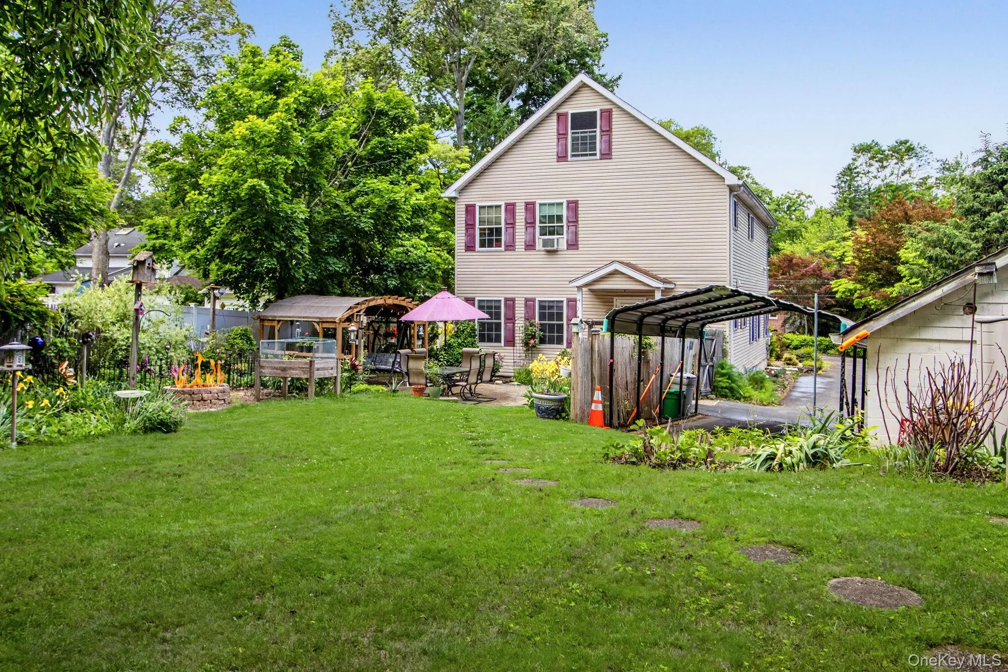 12 Lake Drive, Clarkstown, NY, 3 Bedrooms Bedrooms, 9 Rooms Rooms,2 BathroomsBathrooms,Residential,For Rent,Lake,0,1003256 12 Lake Drive, Clarkstown, NY, 3 Bedrooms Bedrooms, 9 Rooms Rooms,2 BathroomsBathrooms,Residential,For Rent,Lake,0,1003256