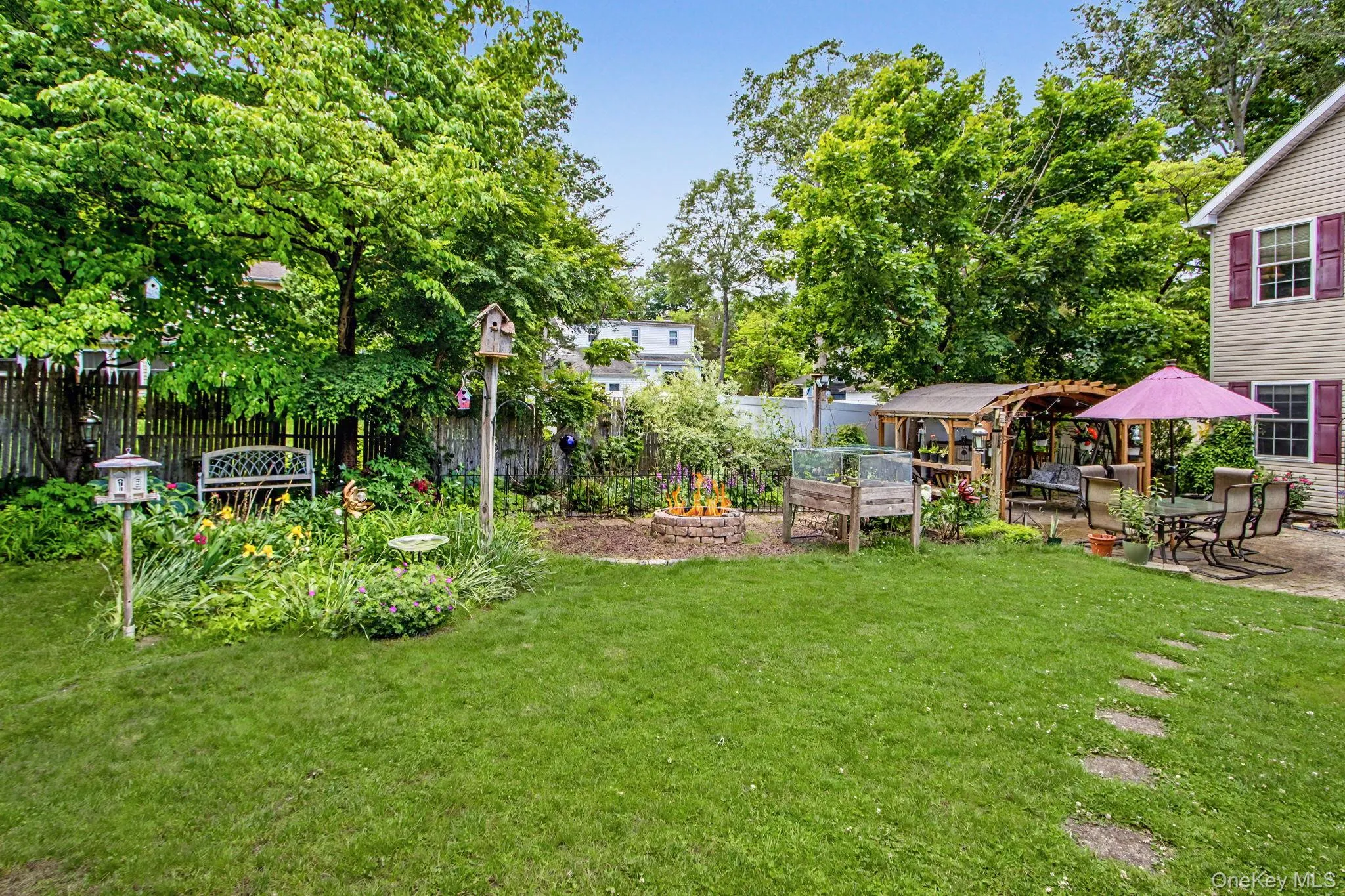 12 Lake Drive, Clarkstown, NY, 3 Bedrooms Bedrooms, 9 Rooms Rooms,2 BathroomsBathrooms,Residential,For Rent,Lake,0,1003256 12 Lake Drive, Clarkstown, NY, 3 Bedrooms Bedrooms, 9 Rooms Rooms,2 BathroomsBathrooms,Residential,For Rent,Lake,0,1003256