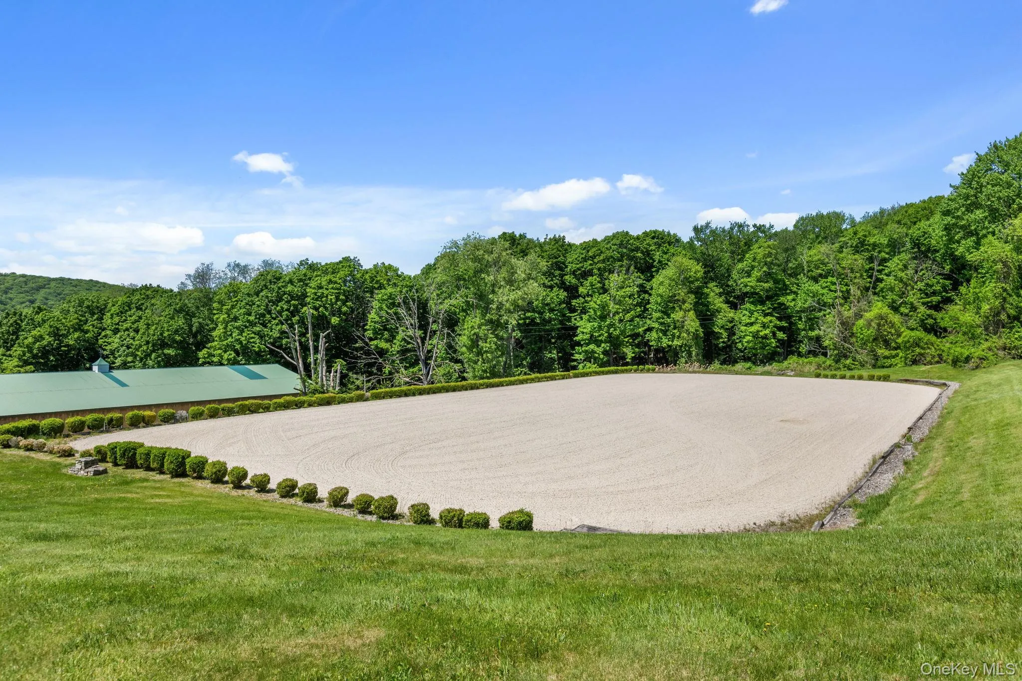 100x200 outdoor ring equipped with ESI footing 100x200 outdoor ring equipped with ESI footing