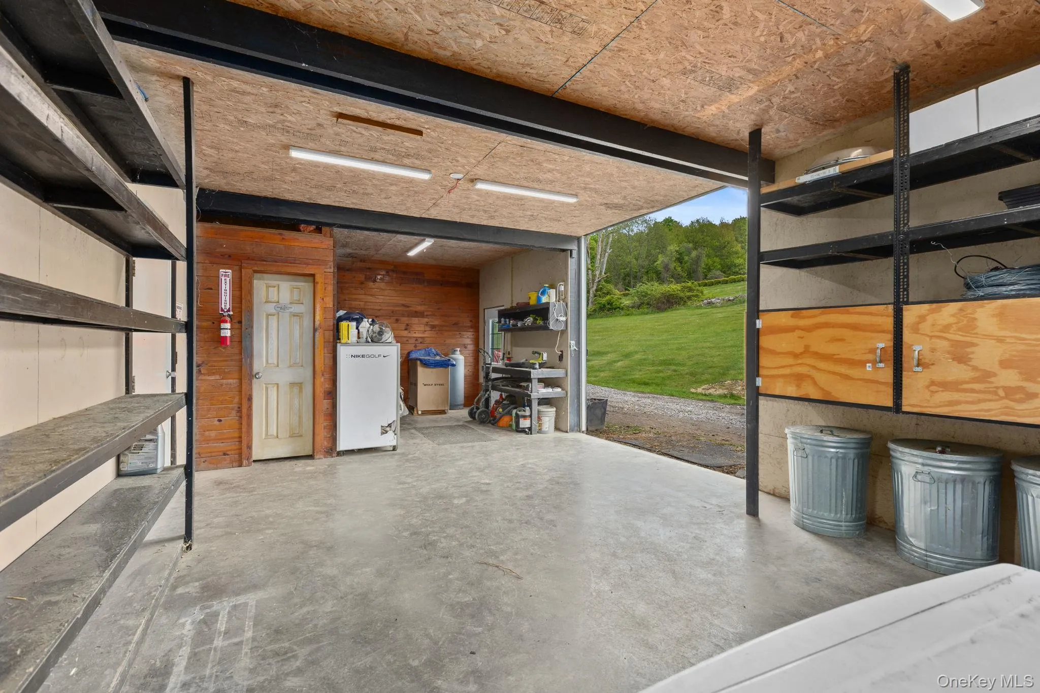 Feed/Storage/Wash Room with Bathroom Feed/Storage/Wash Room with Bathroom