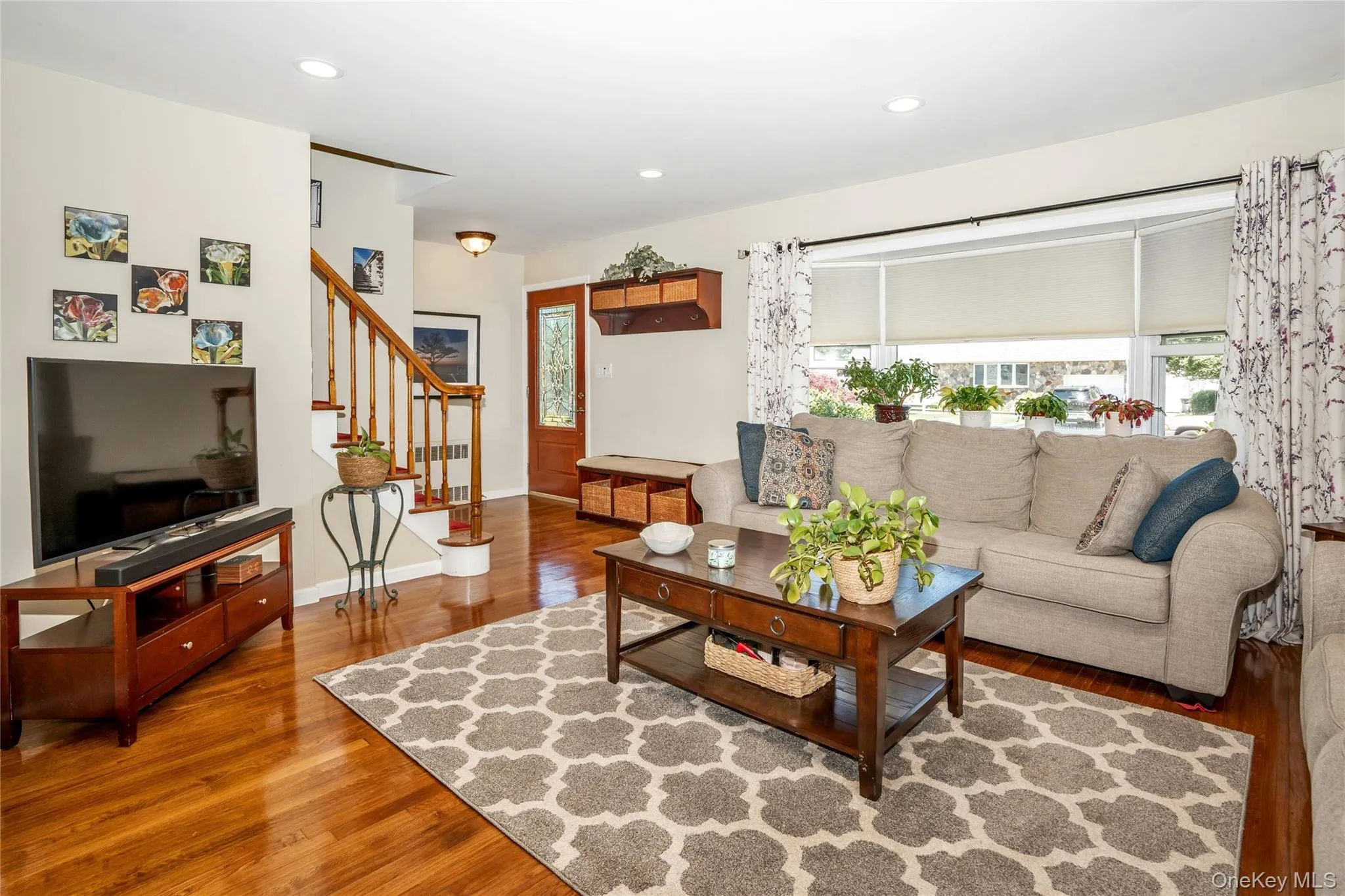 9 Amby Avenue, Oyster Bay, NY, 4 Bedrooms Bedrooms, 8 Rooms Rooms,1 BathroomBathrooms,Residential,For Rent,Amby,0,1003258 9 Amby Avenue, Oyster Bay, NY, 4 Bedrooms Bedrooms, 8 Rooms Rooms,1 BathroomBathrooms,Residential,For Rent,Amby,0,1003258