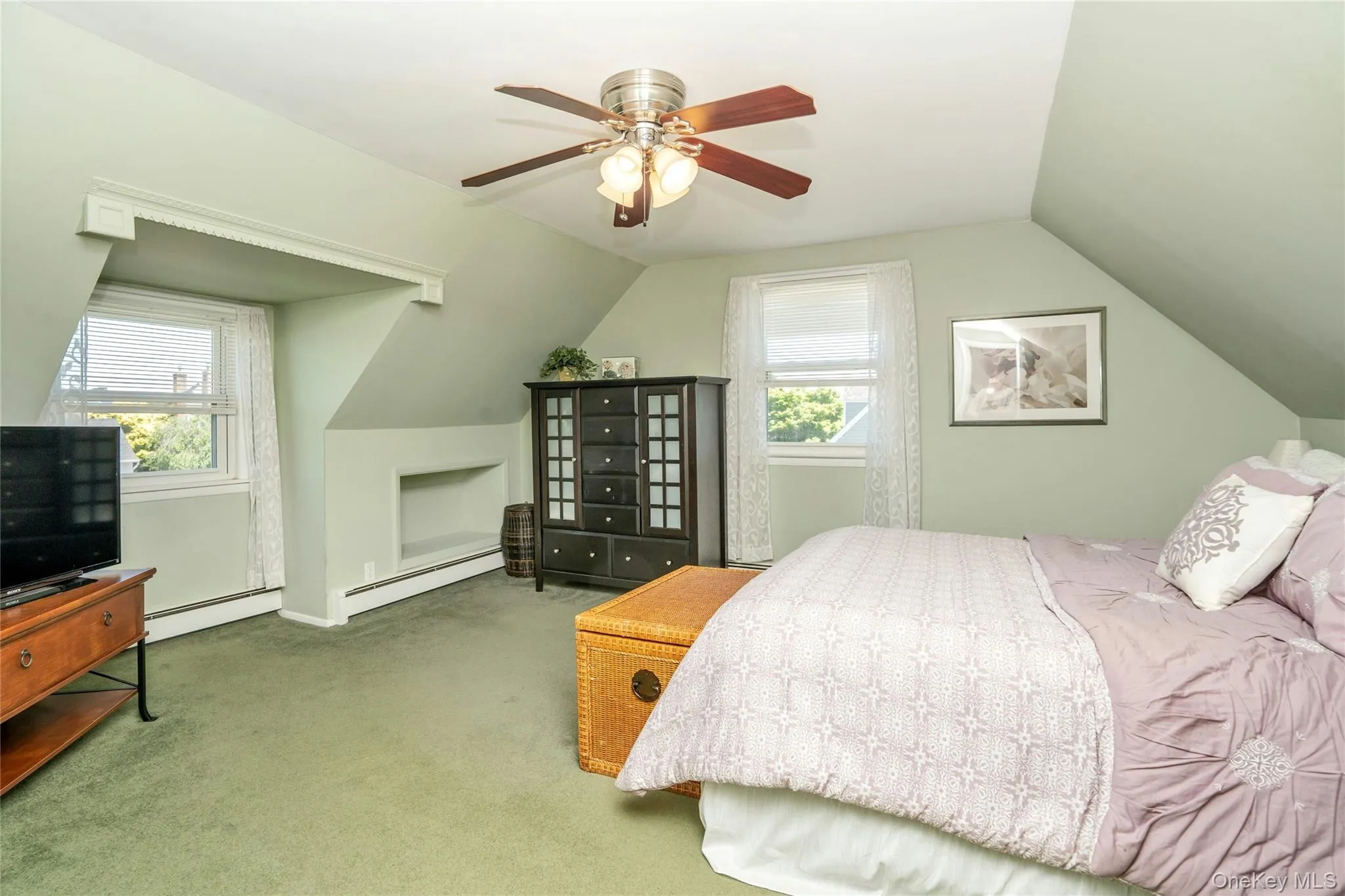 9 Amby Avenue, Oyster Bay, NY, 4 Bedrooms Bedrooms, 8 Rooms Rooms,1 BathroomBathrooms,Residential,For Rent,Amby,0,1003258 9 Amby Avenue, Oyster Bay, NY, 4 Bedrooms Bedrooms, 8 Rooms Rooms,1 BathroomBathrooms,Residential,For Rent,Amby,0,1003258