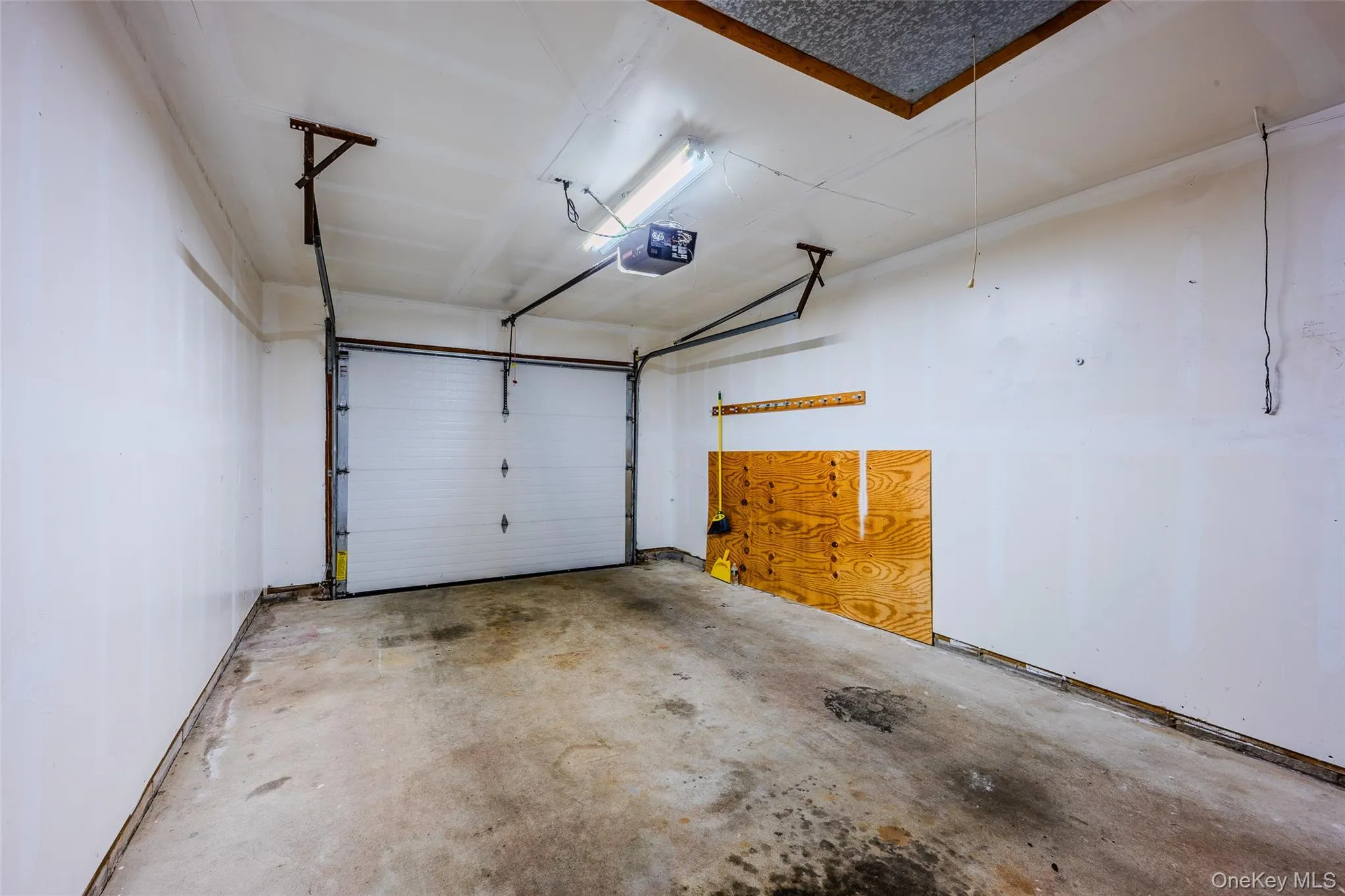 220 Belfast Lane, Brookhaven, NY, 2 Bedrooms Bedrooms, 6 Rooms Rooms,2 BathroomsBathrooms,Residential,For Rent,Belfast,0,1003259 220 Belfast Lane, Brookhaven, NY, 2 Bedrooms Bedrooms, 6 Rooms Rooms,2 BathroomsBathrooms,Residential,For Rent,Belfast,0,1003259