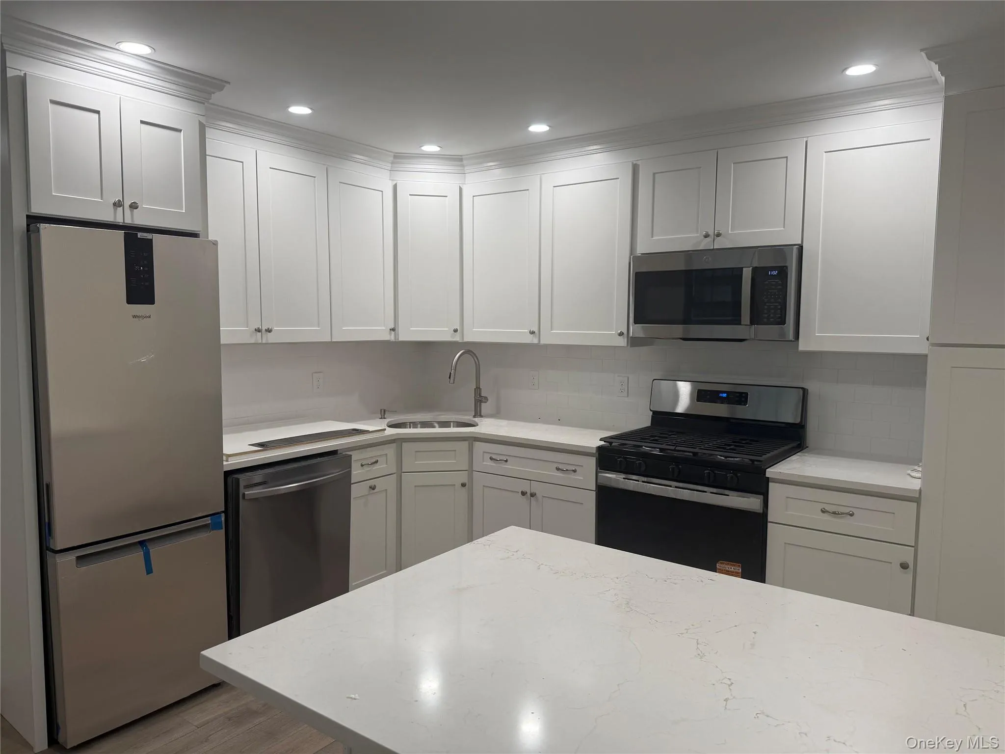 100A Main Street, North Hempstead, NY, 2 Bedrooms Bedrooms, 4 Rooms Rooms,1 BathroomBathrooms,Residential Lease,For Rent,Main,0,1003260 100A Main Street, North Hempstead, NY, 2 Bedrooms Bedrooms, 4 Rooms Rooms,1 BathroomBathrooms,Residential Lease,For Rent,Main,0,1003260
