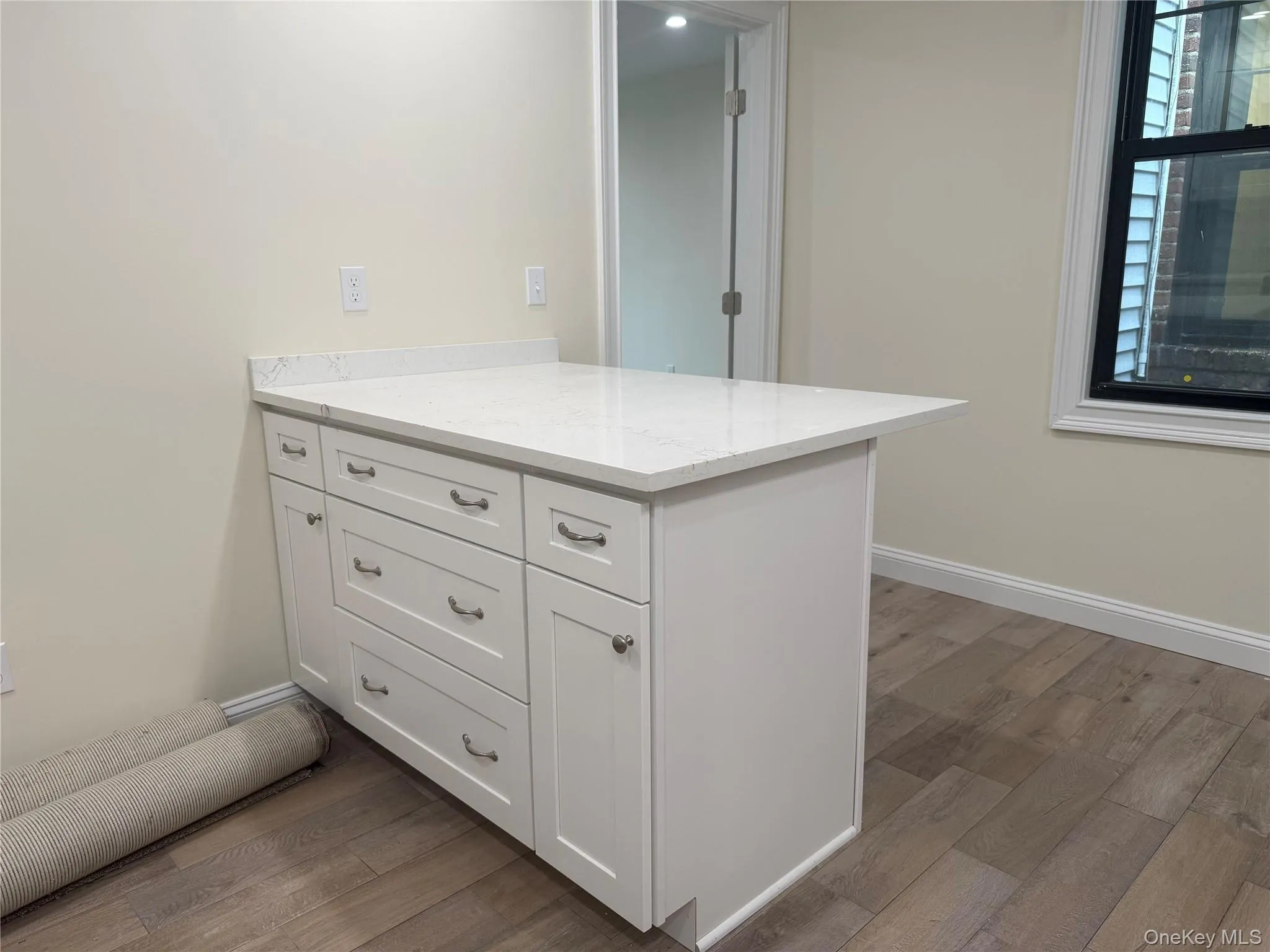 100A Main Street, North Hempstead, NY, 2 Bedrooms Bedrooms, 4 Rooms Rooms,1 BathroomBathrooms,Residential Lease,For Rent,Main,0,1003260 100A Main Street, North Hempstead, NY, 2 Bedrooms Bedrooms, 4 Rooms Rooms,1 BathroomBathrooms,Residential Lease,For Rent,Main,0,1003260
