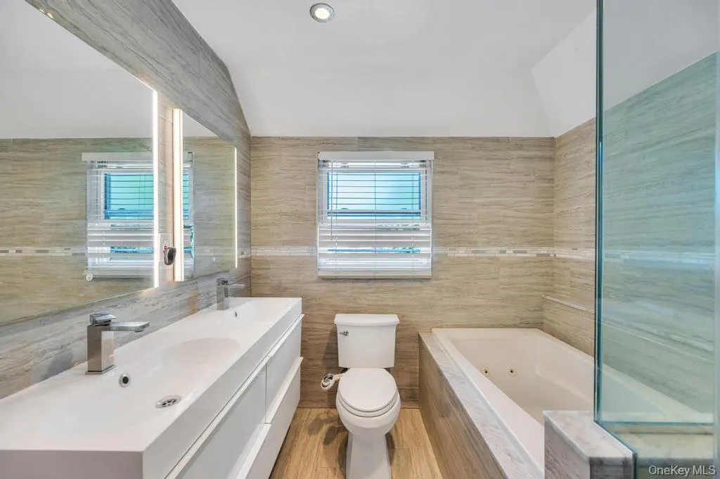 6 Ash Lane, Hempstead, NY, 4 Bedrooms Bedrooms, 12 Rooms Rooms,2 BathroomsBathrooms,Residential Lease,For Rent,Ash,0,1003261 6 Ash Lane, Hempstead, NY, 4 Bedrooms Bedrooms, 12 Rooms Rooms,2 BathroomsBathrooms,Residential Lease,For Rent,Ash,0,1003261