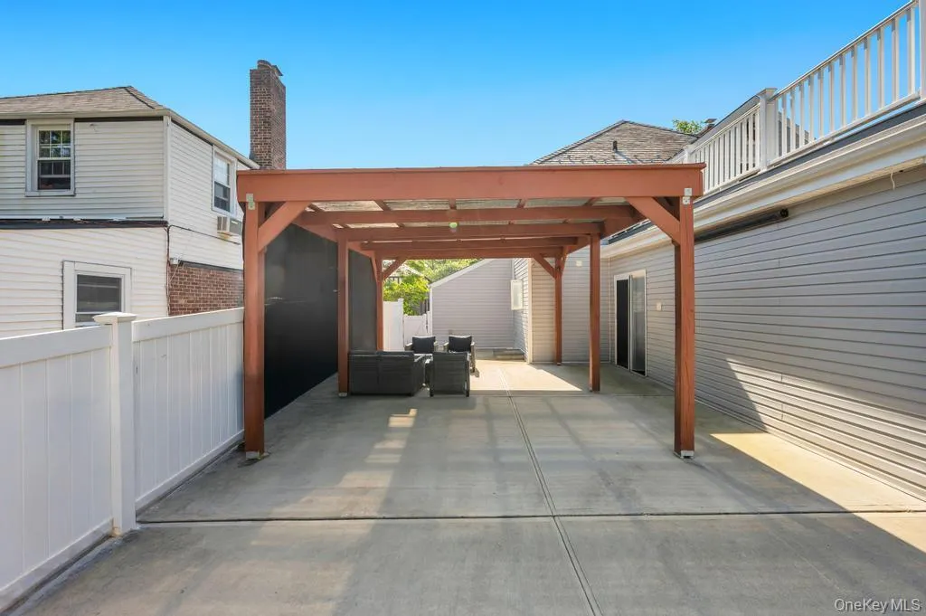 6 Ash Lane, Hempstead, NY, 4 Bedrooms Bedrooms, 12 Rooms Rooms,2 BathroomsBathrooms,Residential Lease,For Rent,Ash,0,1003261 6 Ash Lane, Hempstead, NY, 4 Bedrooms Bedrooms, 12 Rooms Rooms,2 BathroomsBathrooms,Residential Lease,For Rent,Ash,0,1003261