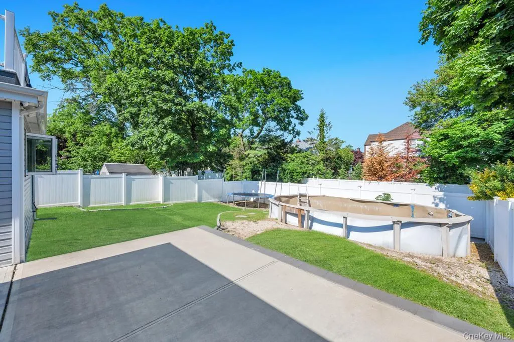 6 Ash Lane, Hempstead, NY, 4 Bedrooms Bedrooms, 12 Rooms Rooms,2 BathroomsBathrooms,Residential Lease,For Rent,Ash,0,1003261 6 Ash Lane, Hempstead, NY, 4 Bedrooms Bedrooms, 12 Rooms Rooms,2 BathroomsBathrooms,Residential Lease,For Rent,Ash,0,1003261