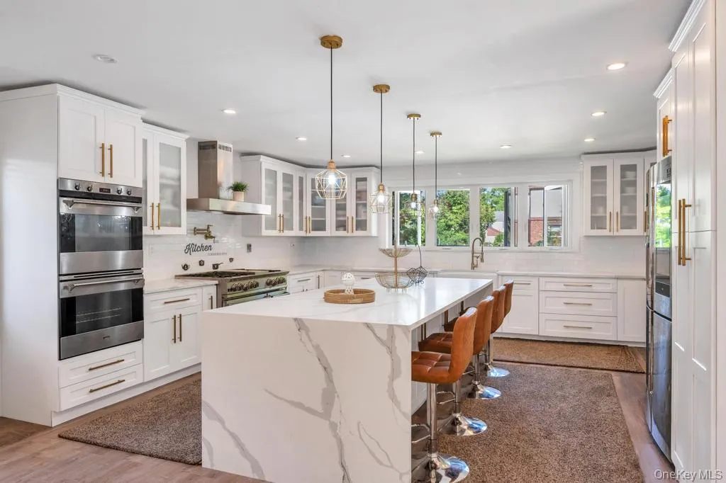 6 Ash Lane, Hempstead, NY, 4 Bedrooms Bedrooms, 12 Rooms Rooms,2 BathroomsBathrooms,Residential Lease,For Rent,Ash,0,1003261 6 Ash Lane, Hempstead, NY, 4 Bedrooms Bedrooms, 12 Rooms Rooms,2 BathroomsBathrooms,Residential Lease,For Rent,Ash,0,1003261