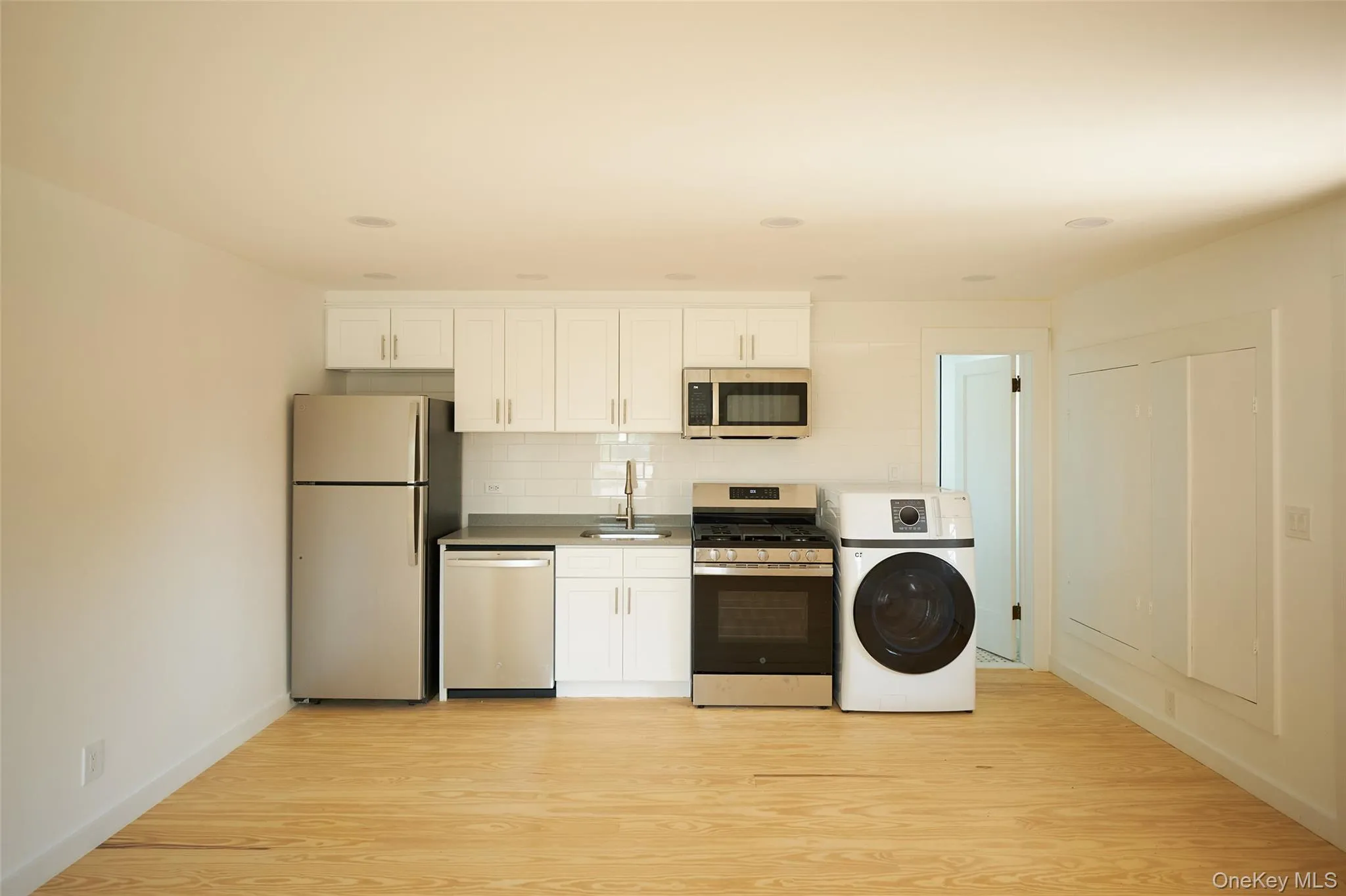 5728 209 Highway, Rochester, NY, 2 Bedrooms Bedrooms, 3 Rooms Rooms,1 BathroomBathrooms,Residential Lease,For Rent,209,0,1003267 5728 209 Highway, Rochester, NY, 2 Bedrooms Bedrooms, 3 Rooms Rooms,1 BathroomBathrooms,Residential Lease,For Rent,209,0,1003267
