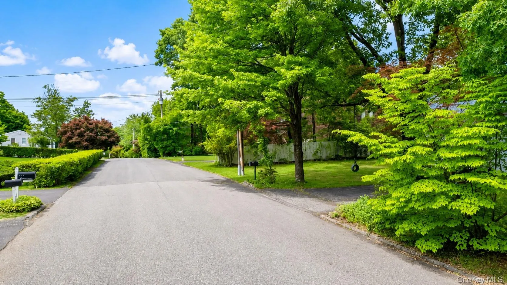 Di Rubbo Drive is a peaceful street that immediately feels warm and welcoming as soon as you arrive. Di Rubbo Drive is a peaceful street that immediately feels warm and welcoming as soon as you arrive.