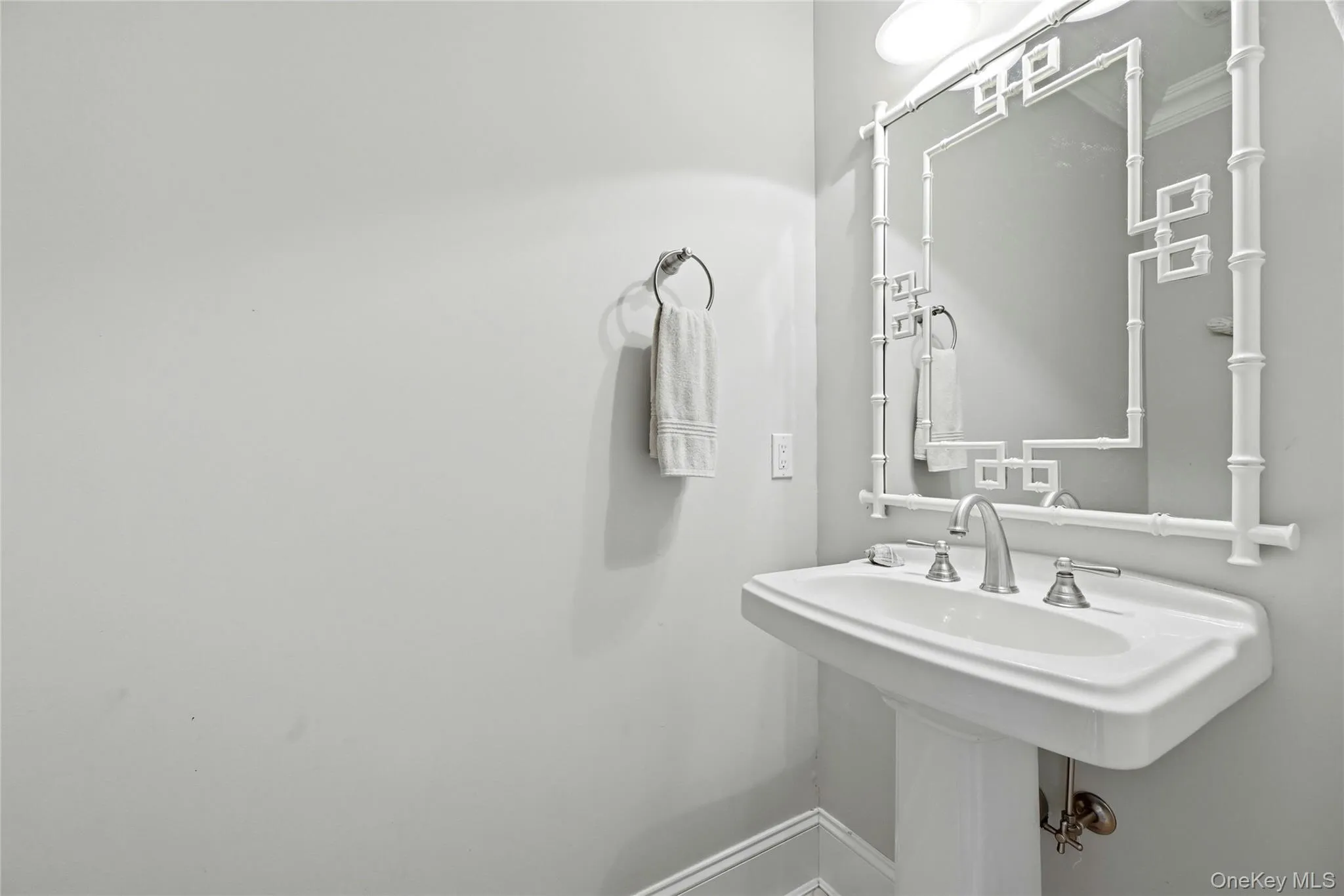 1330 Ridge Road, Oyster Bay, NY, 5 Bedrooms Bedrooms, 10 Rooms Rooms,4 BathroomsBathrooms,Residential,For Rent,Ridge,0,1003277 1330 Ridge Road, Oyster Bay, NY, 5 Bedrooms Bedrooms, 10 Rooms Rooms,4 BathroomsBathrooms,Residential,For Rent,Ridge,0,1003277