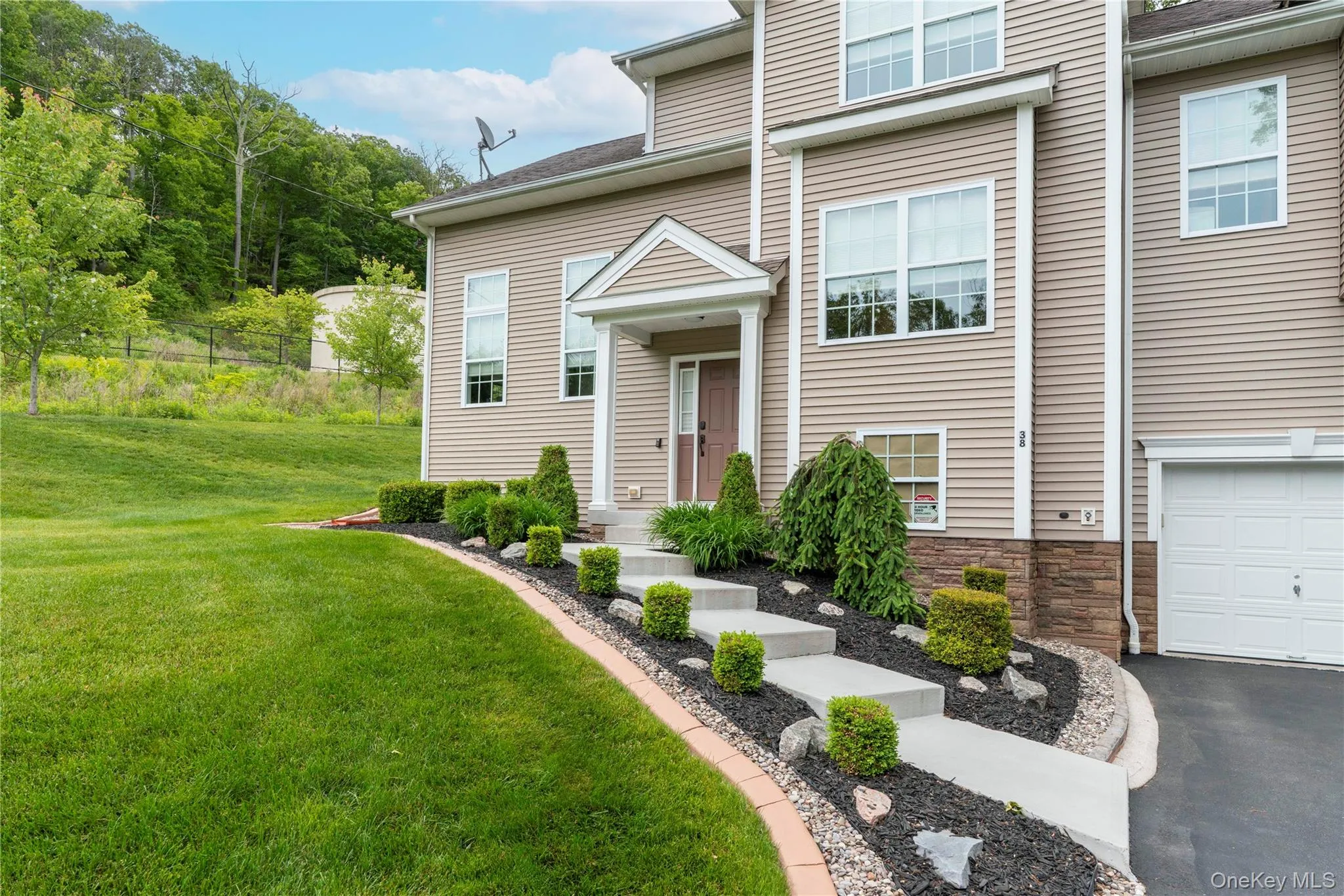 38 Dogwood Road, East Fishkill, NY, 4 Bedrooms Bedrooms, 7 Rooms Rooms,2 BathroomsBathrooms,Residential,For Rent,Dogwood,0,1003285 38 Dogwood Road, East Fishkill, NY, 4 Bedrooms Bedrooms, 7 Rooms Rooms,2 BathroomsBathrooms,Residential,For Rent,Dogwood,0,1003285