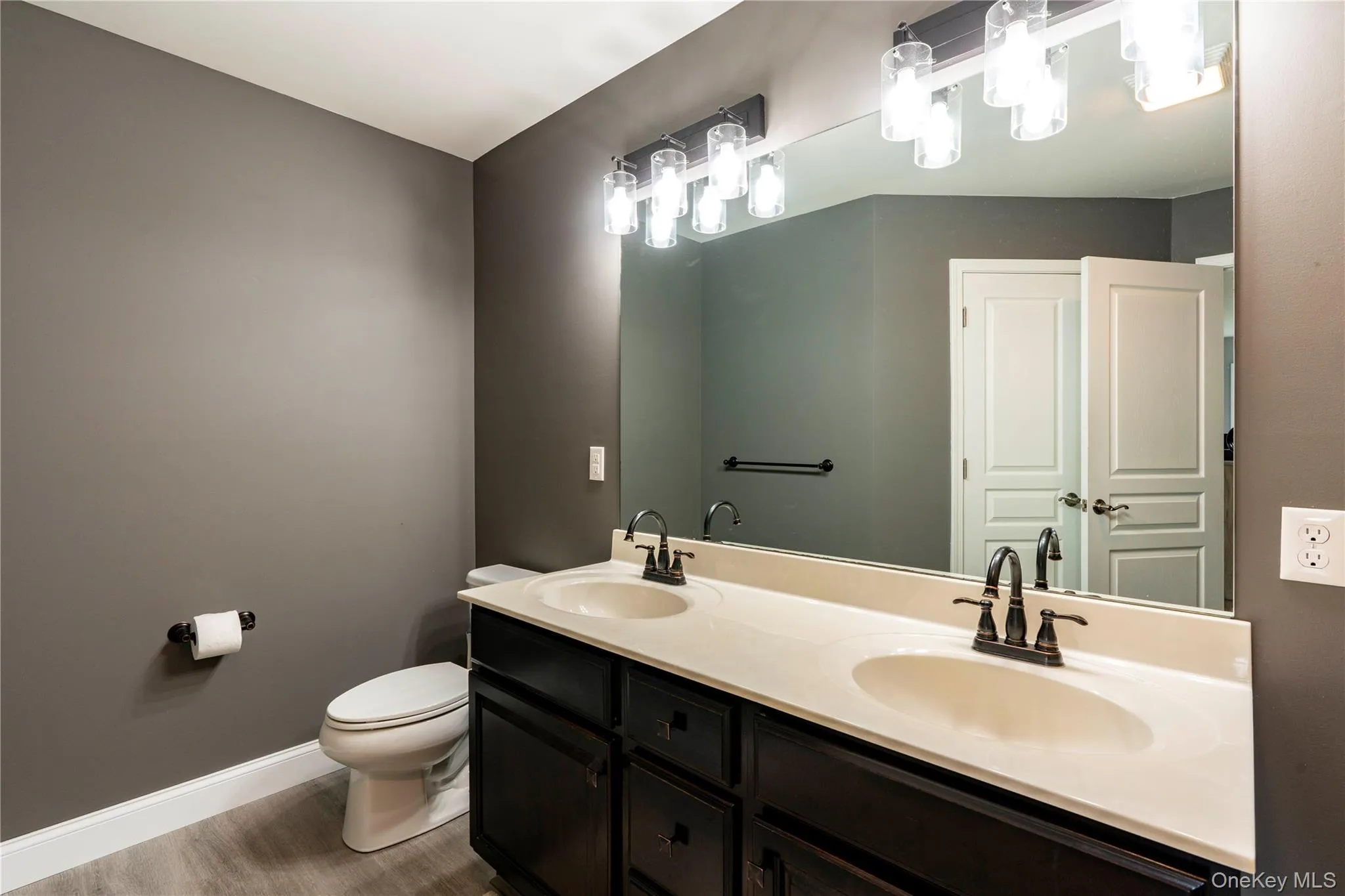38 Dogwood Road, East Fishkill, NY, 4 Bedrooms Bedrooms, 7 Rooms Rooms,2 BathroomsBathrooms,Residential,For Rent,Dogwood,0,1003285 38 Dogwood Road, East Fishkill, NY, 4 Bedrooms Bedrooms, 7 Rooms Rooms,2 BathroomsBathrooms,Residential,For Rent,Dogwood,0,1003285