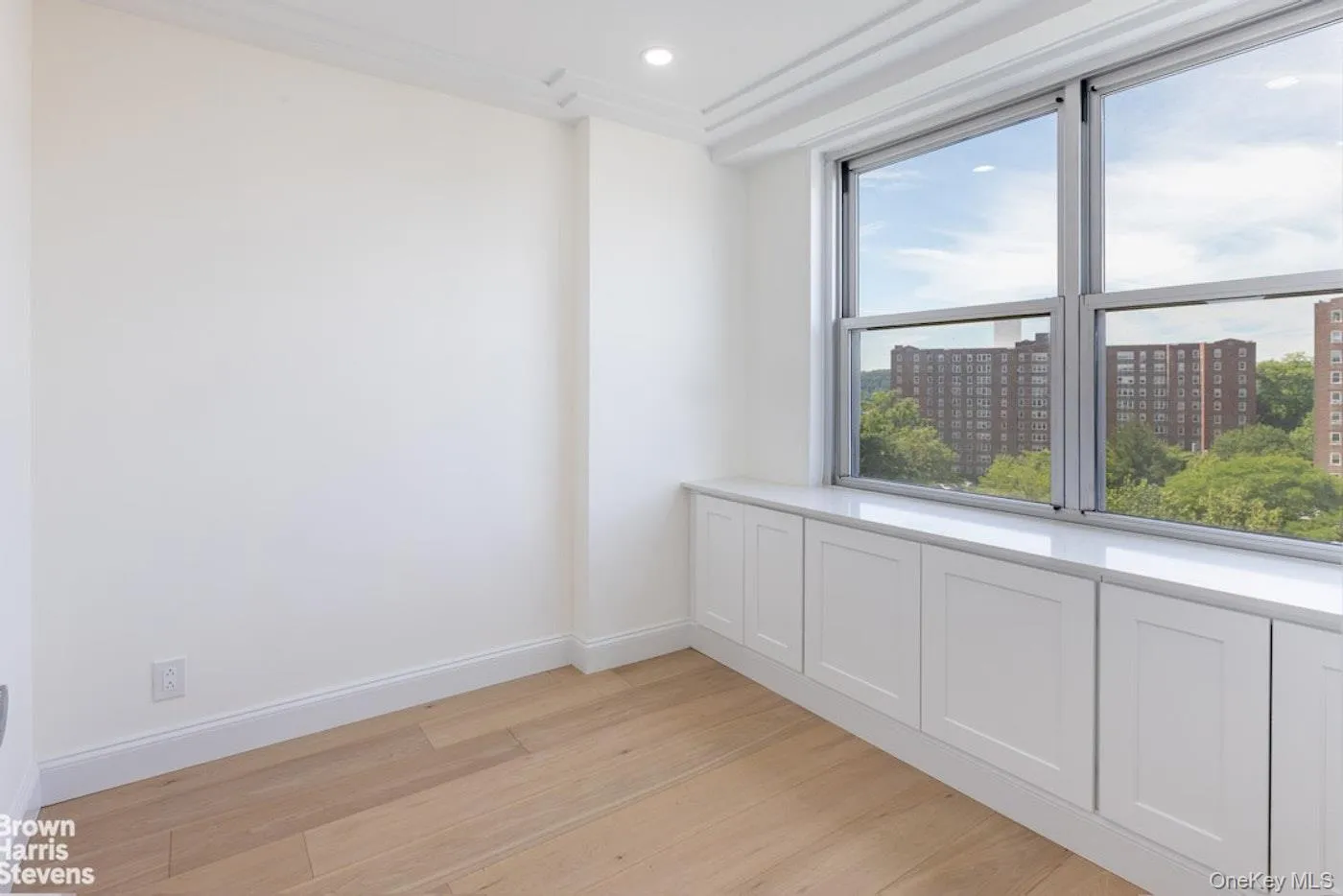 555 Kappock Street, New York, NY, 3 Bedrooms Bedrooms, 5 Rooms Rooms,2 BathroomsBathrooms,Residential,For Rent,Kappock,0,1003286 555 Kappock Street, New York, NY, 3 Bedrooms Bedrooms, 5 Rooms Rooms,2 BathroomsBathrooms,Residential,For Rent,Kappock,0,1003286