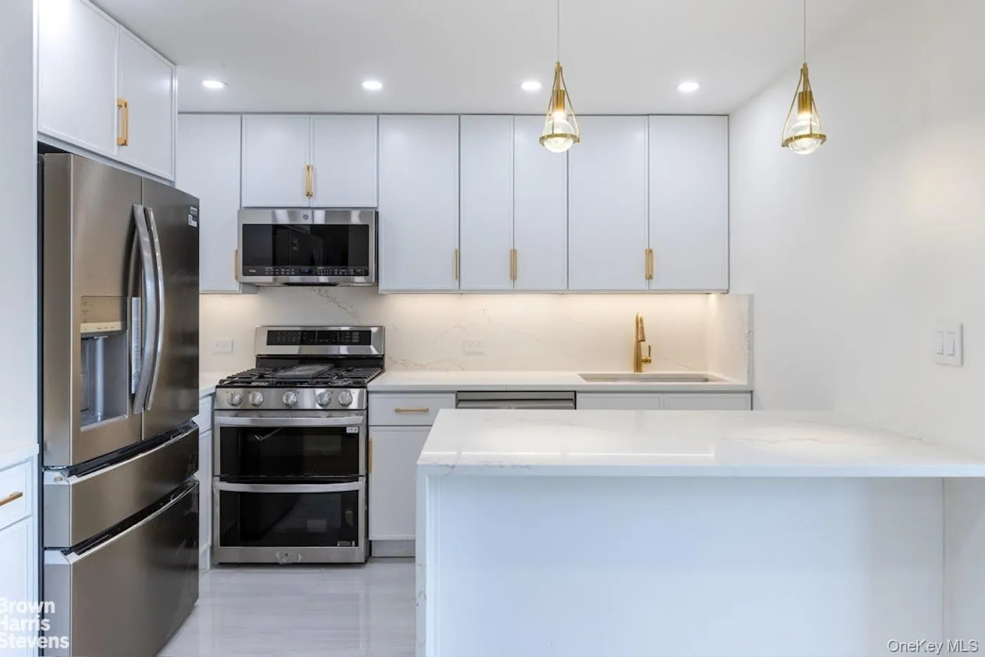 555 Kappock Street, New York, NY, 3 Bedrooms Bedrooms, 5 Rooms Rooms,2 BathroomsBathrooms,Residential,For Rent,Kappock,0,1003286 555 Kappock Street, New York, NY, 3 Bedrooms Bedrooms, 5 Rooms Rooms,2 BathroomsBathrooms,Residential,For Rent,Kappock,0,1003286