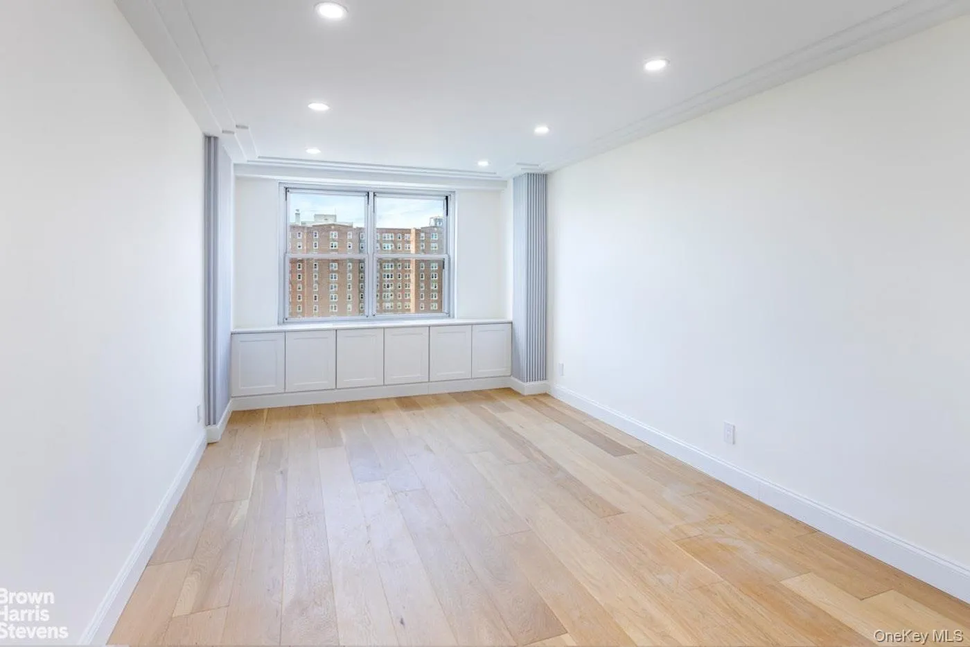 555 Kappock Street, New York, NY, 3 Bedrooms Bedrooms, 5 Rooms Rooms,2 BathroomsBathrooms,Residential,For Rent,Kappock,0,1003286 555 Kappock Street, New York, NY, 3 Bedrooms Bedrooms, 5 Rooms Rooms,2 BathroomsBathrooms,Residential,For Rent,Kappock,0,1003286