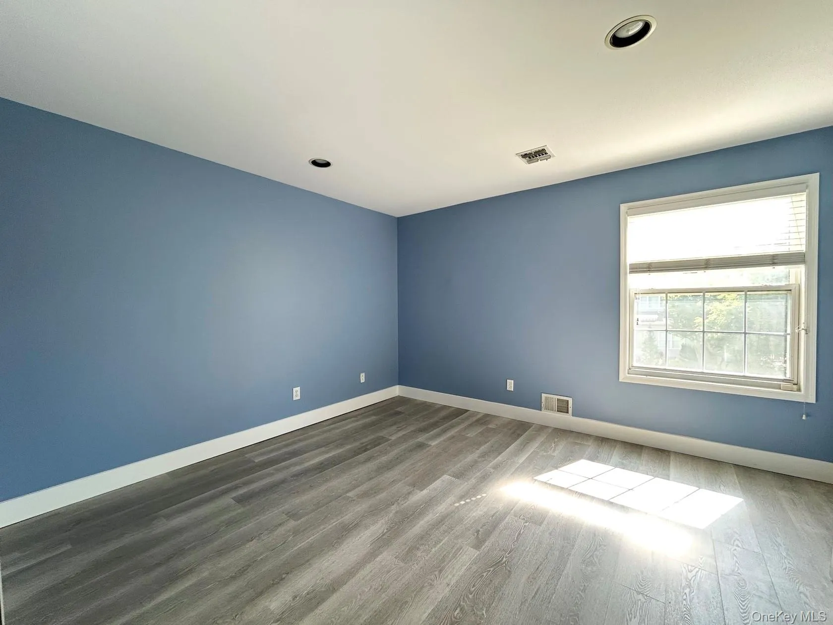 27 Snowdance Lane, Smithtown, NY, 3 Bedrooms Bedrooms, 6 Rooms Rooms,2 BathroomsBathrooms,Residential,For Rent,Snowdance,0,1003288 27 Snowdance Lane, Smithtown, NY, 3 Bedrooms Bedrooms, 6 Rooms Rooms,2 BathroomsBathrooms,Residential,For Rent,Snowdance,0,1003288
