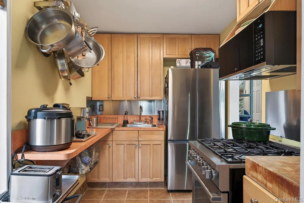 100 Dehaven Drive, Yonkers, NY, 1 Room Rooms,1 BathroomBathrooms,Residential,For Rent,Dehaven,0,1003290 100 Dehaven Drive, Yonkers, NY, 1 Room Rooms,1 BathroomBathrooms,Residential,For Rent,Dehaven,0,1003290