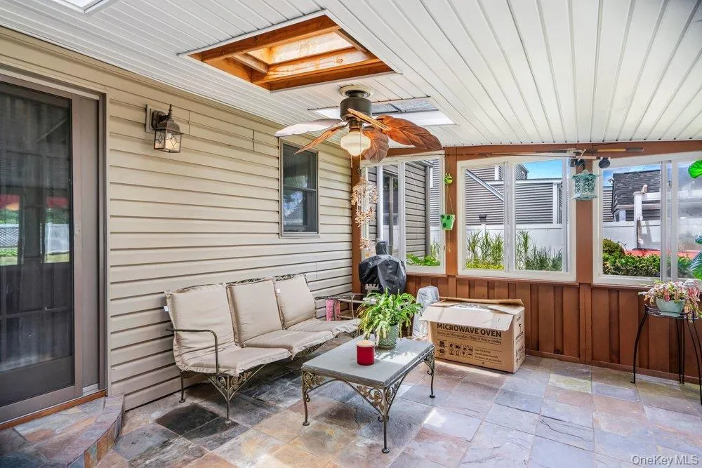 17 Brook Place, Islip, NY, 3 Bedrooms Bedrooms, 7 Rooms Rooms,1 BathroomBathrooms,Residential,For Rent,Brook,0,1003293 17 Brook Place, Islip, NY, 3 Bedrooms Bedrooms, 7 Rooms Rooms,1 BathroomBathrooms,Residential,For Rent,Brook,0,1003293