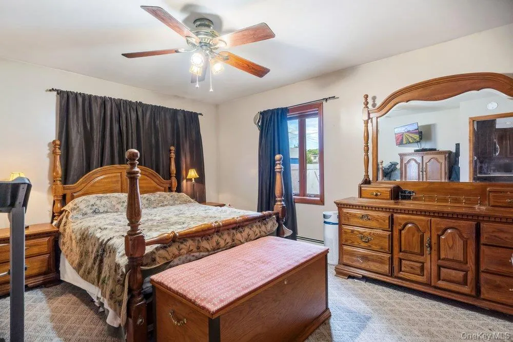 17 Brook Place, Islip, NY, 3 Bedrooms Bedrooms, 7 Rooms Rooms,1 BathroomBathrooms,Residential,For Rent,Brook,0,1003293 17 Brook Place, Islip, NY, 3 Bedrooms Bedrooms, 7 Rooms Rooms,1 BathroomBathrooms,Residential,For Rent,Brook,0,1003293