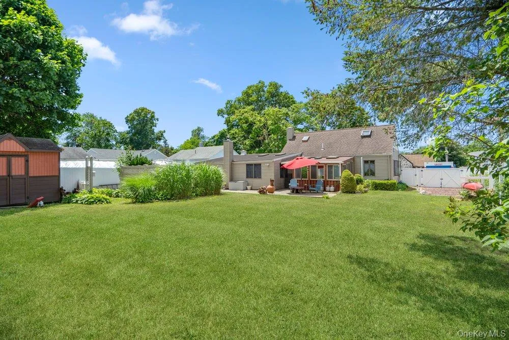 17 Brook Place, Islip, NY, 3 Bedrooms Bedrooms, 7 Rooms Rooms,1 BathroomBathrooms,Residential,For Rent,Brook,0,1003293 17 Brook Place, Islip, NY, 3 Bedrooms Bedrooms, 7 Rooms Rooms,1 BathroomBathrooms,Residential,For Rent,Brook,0,1003293