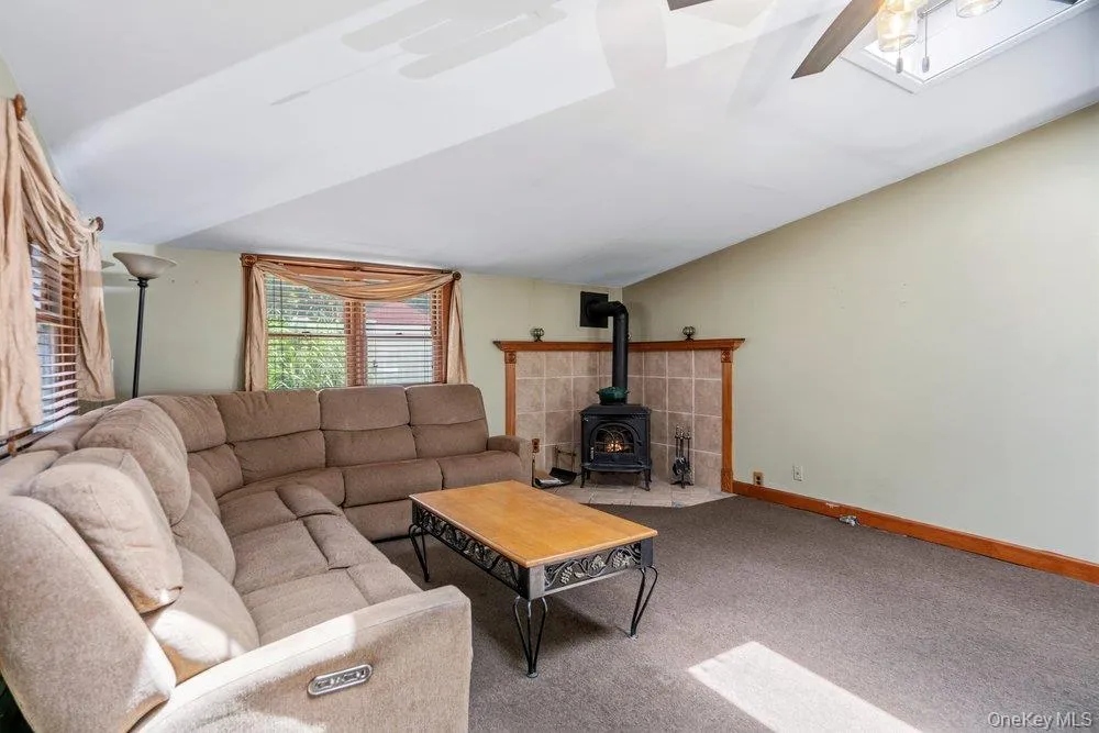17 Brook Place, Islip, NY, 3 Bedrooms Bedrooms, 7 Rooms Rooms,1 BathroomBathrooms,Residential,For Rent,Brook,0,1003293 17 Brook Place, Islip, NY, 3 Bedrooms Bedrooms, 7 Rooms Rooms,1 BathroomBathrooms,Residential,For Rent,Brook,0,1003293