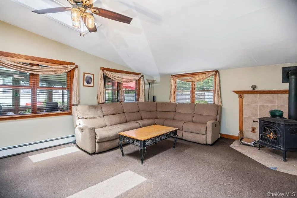 17 Brook Place, Islip, NY, 3 Bedrooms Bedrooms, 7 Rooms Rooms,1 BathroomBathrooms,Residential,For Rent,Brook,0,1003293 17 Brook Place, Islip, NY, 3 Bedrooms Bedrooms, 7 Rooms Rooms,1 BathroomBathrooms,Residential,For Rent,Brook,0,1003293