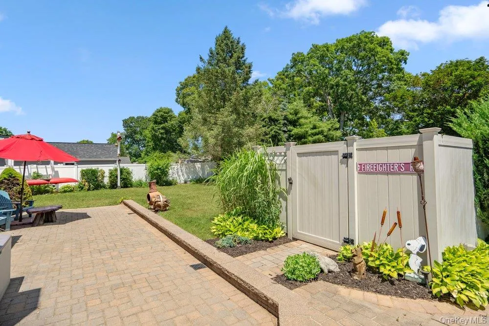 17 Brook Place, Islip, NY, 3 Bedrooms Bedrooms, 7 Rooms Rooms,1 BathroomBathrooms,Residential,For Rent,Brook,0,1003293 17 Brook Place, Islip, NY, 3 Bedrooms Bedrooms, 7 Rooms Rooms,1 BathroomBathrooms,Residential,For Rent,Brook,0,1003293