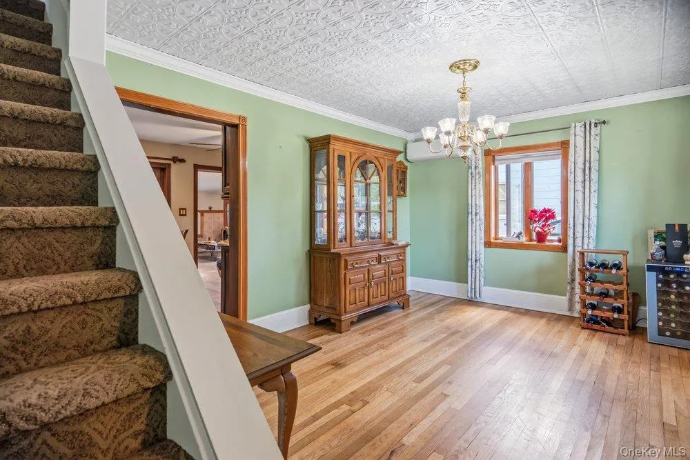 17 Brook Place, Islip, NY, 3 Bedrooms Bedrooms, 7 Rooms Rooms,1 BathroomBathrooms,Residential,For Rent,Brook,0,1003293 17 Brook Place, Islip, NY, 3 Bedrooms Bedrooms, 7 Rooms Rooms,1 BathroomBathrooms,Residential,For Rent,Brook,0,1003293