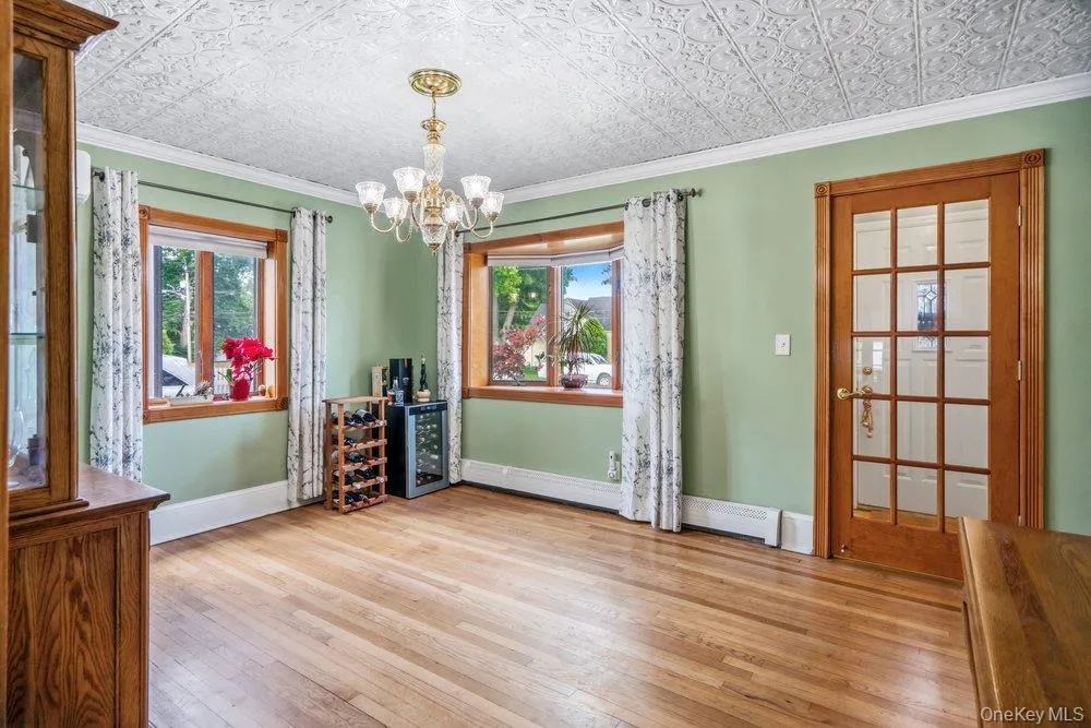 17 Brook Place, Islip, NY, 3 Bedrooms Bedrooms, 7 Rooms Rooms,1 BathroomBathrooms,Residential,For Rent,Brook,0,1003293 17 Brook Place, Islip, NY, 3 Bedrooms Bedrooms, 7 Rooms Rooms,1 BathroomBathrooms,Residential,For Rent,Brook,0,1003293